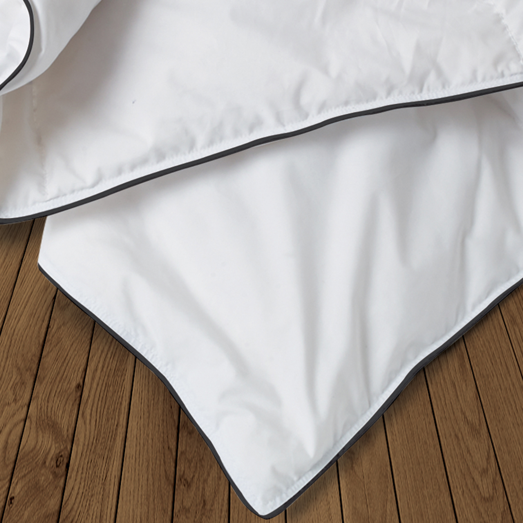 Voir la diapositive 3 : ID MARKET Couette 220x240 cm aela blanche en plume d'oie anti acarien 500 gr