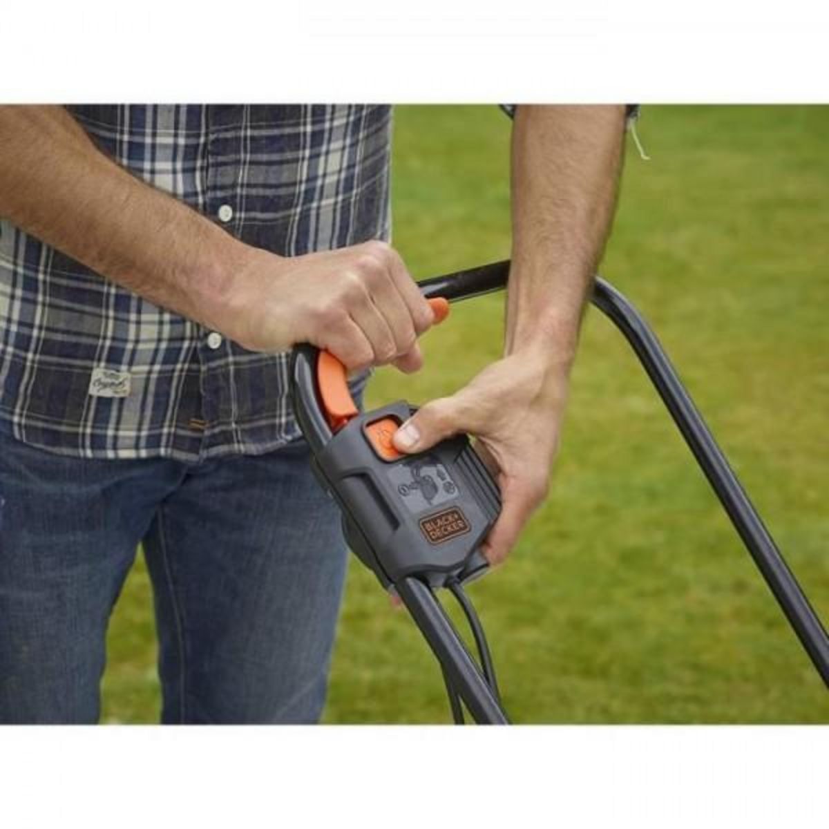 Black et Decker Tondeuse a Gazon   a Gazon Electrique Filaire 1200W 32 cm - BLACK+DECKER - BEMW451-QS - 3 Hauteurs Réglables