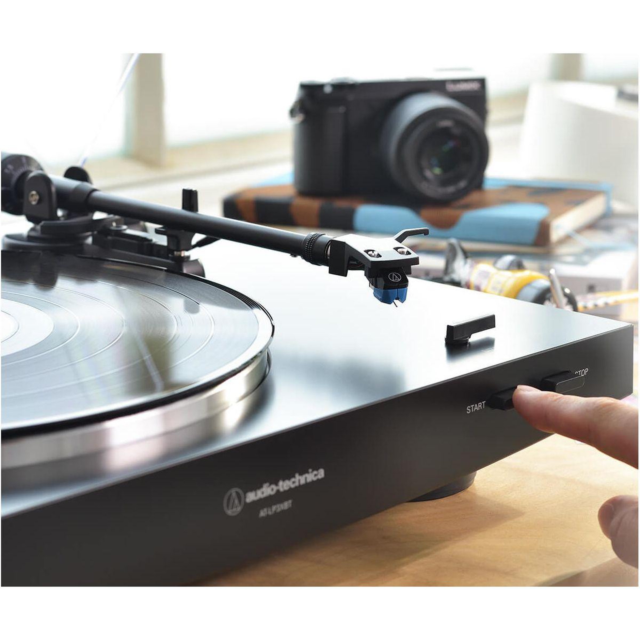 Voir la diapositive 3 : Audio-technica Platine vinyle AT-LP3XBTBK