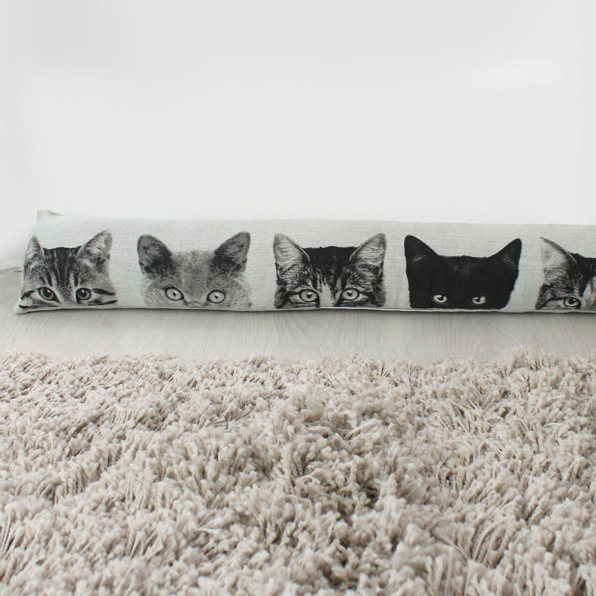 Voir la diapositive 3 : ENJOY HOME Boudin de porte chats  vickie  90cm écru