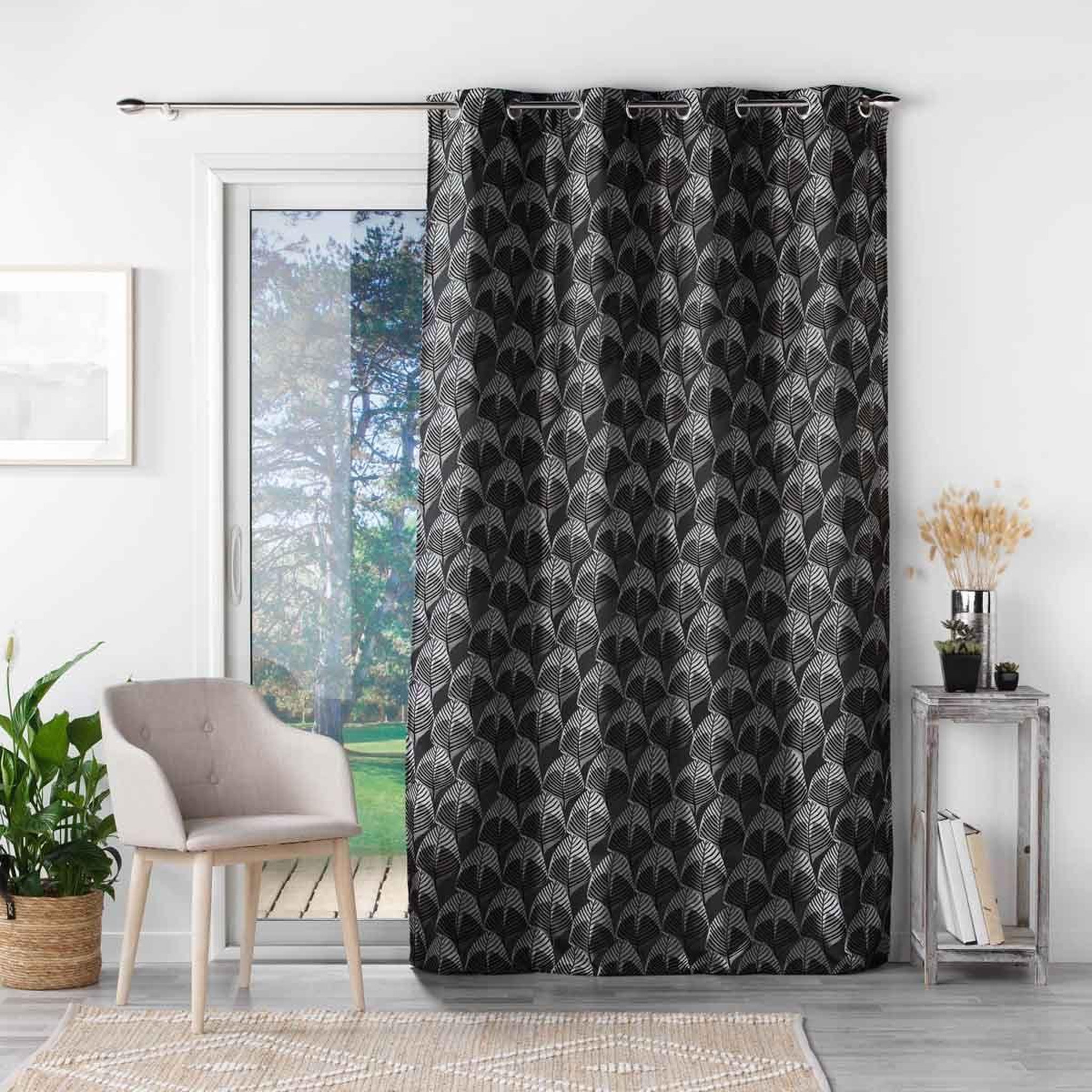Voir la diapositive 4 : Douceur d'Intérieur Rideau à œillets  floriani  140x260cm noir
