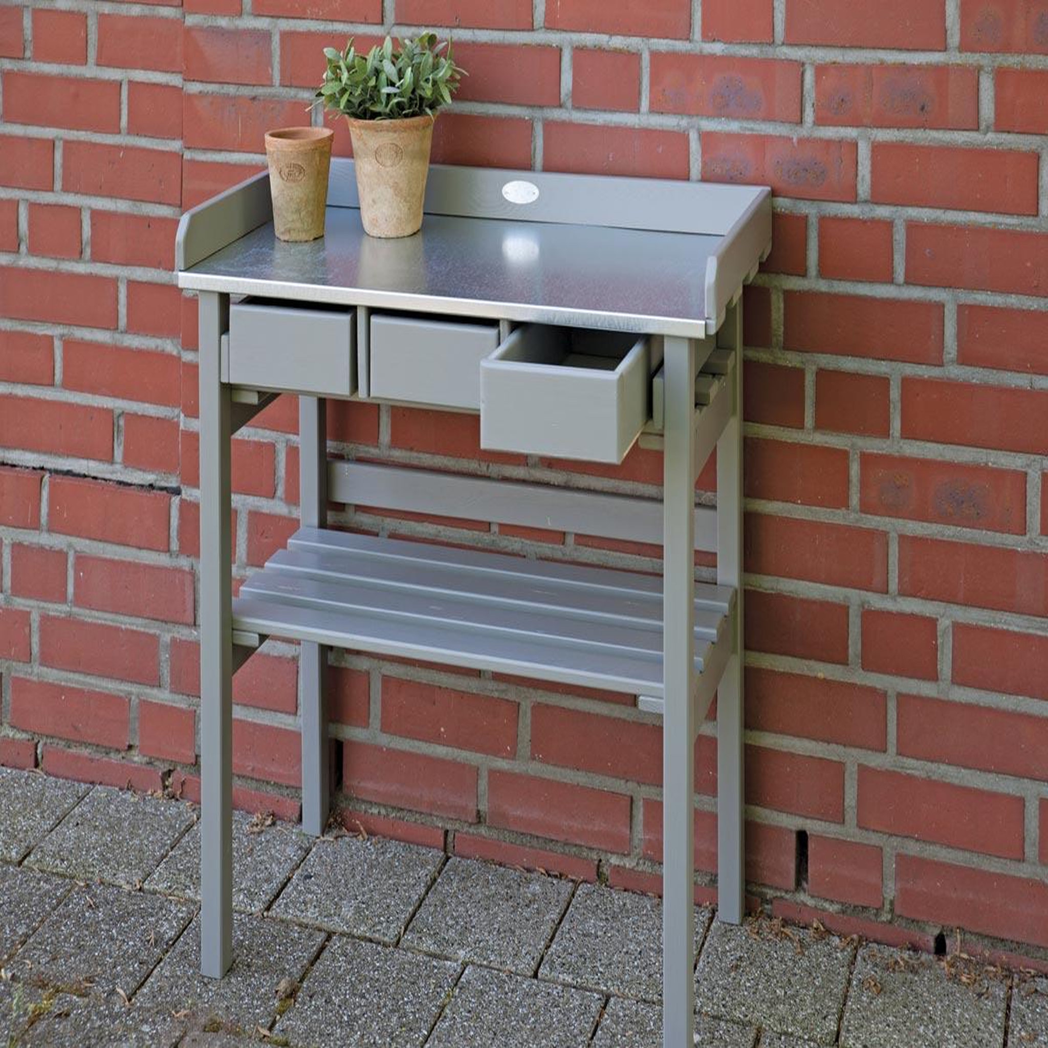 Voir la diapositive 2 : ESSCHERT DESIGN Table de jardinage surélevée grise - Esschert Design