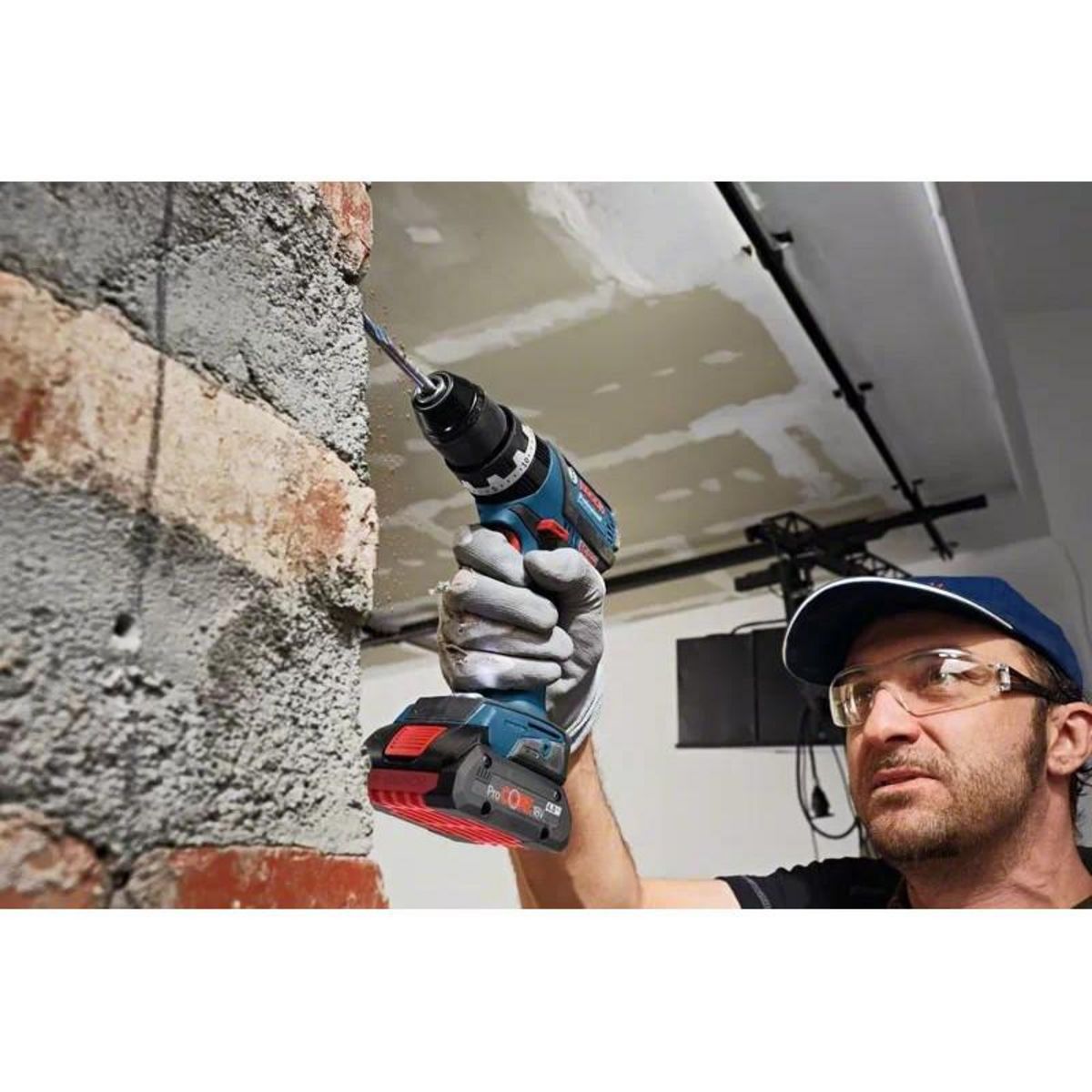 BOSCH Batterie PROCORE 18V 4.0Ah Professional en boîte carton BOSCH 1600A016GB