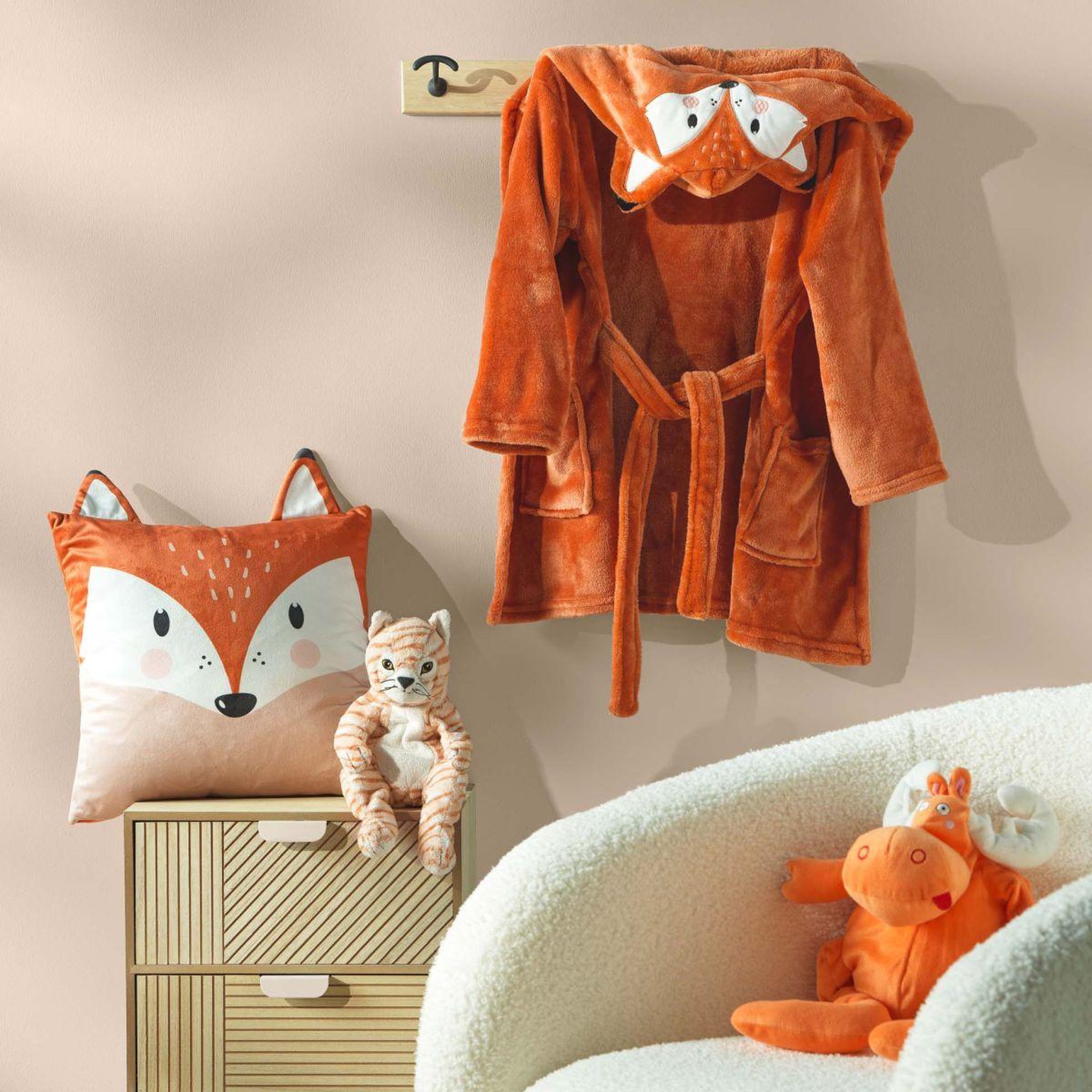 Voir la diapositive 4 : Douceur d'Intérieur Coussin déco enfant en velours  roxy  40x40cm orange