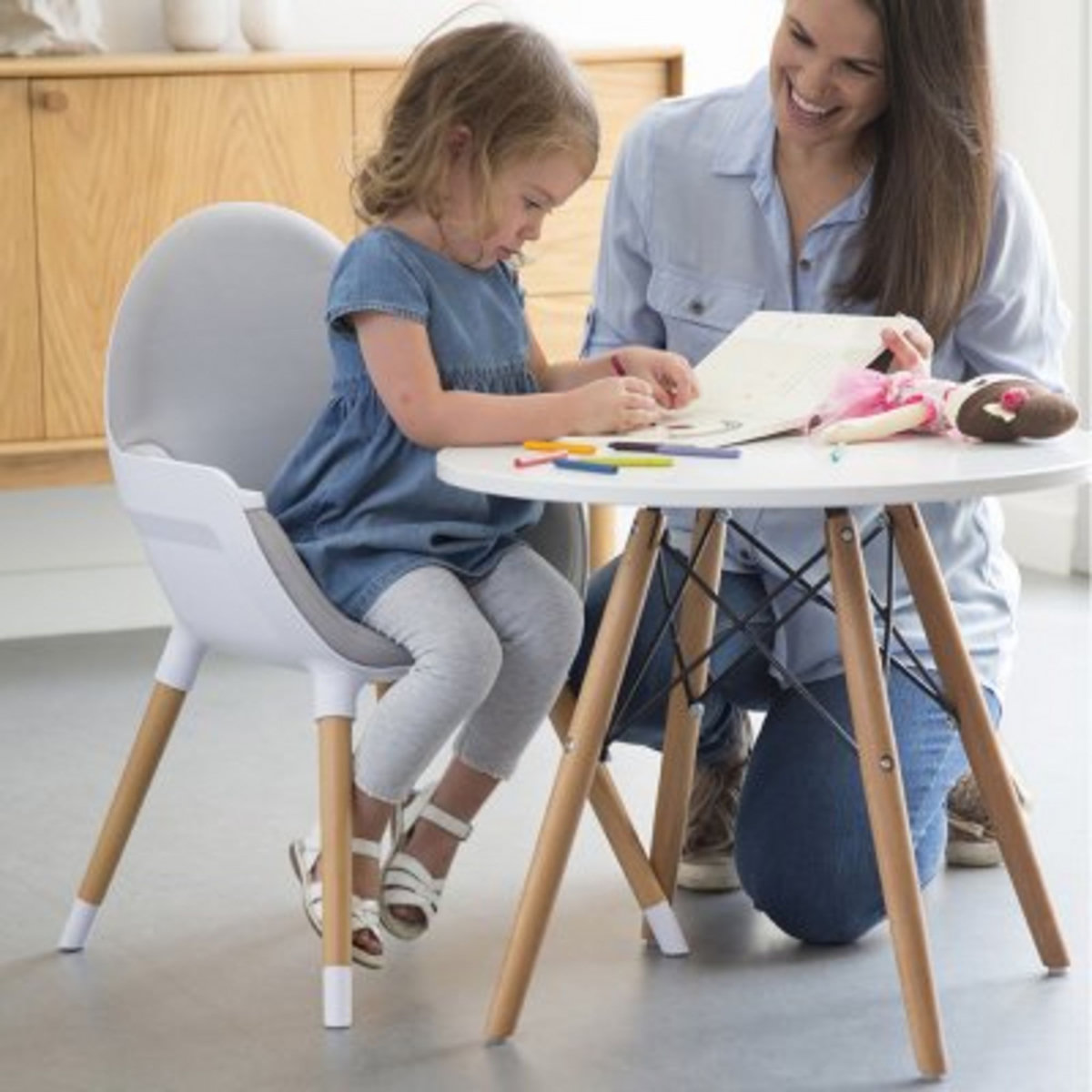 AT4 Chaise haute bébé évolutive gris IKID