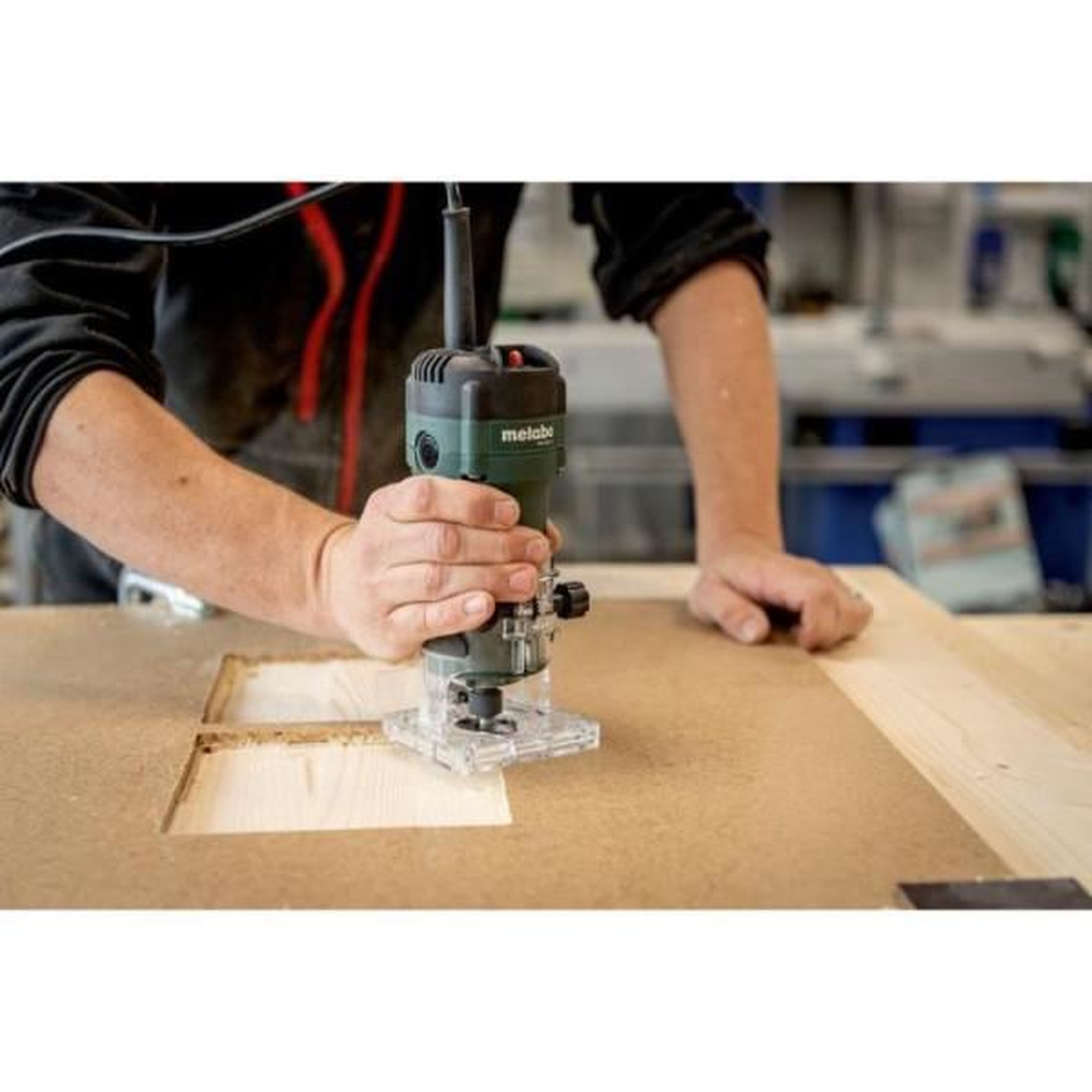Voir la diapositive 4 : METABO Affleureuse - METABO - FM 500-6 - 500W - Electrique - Bois