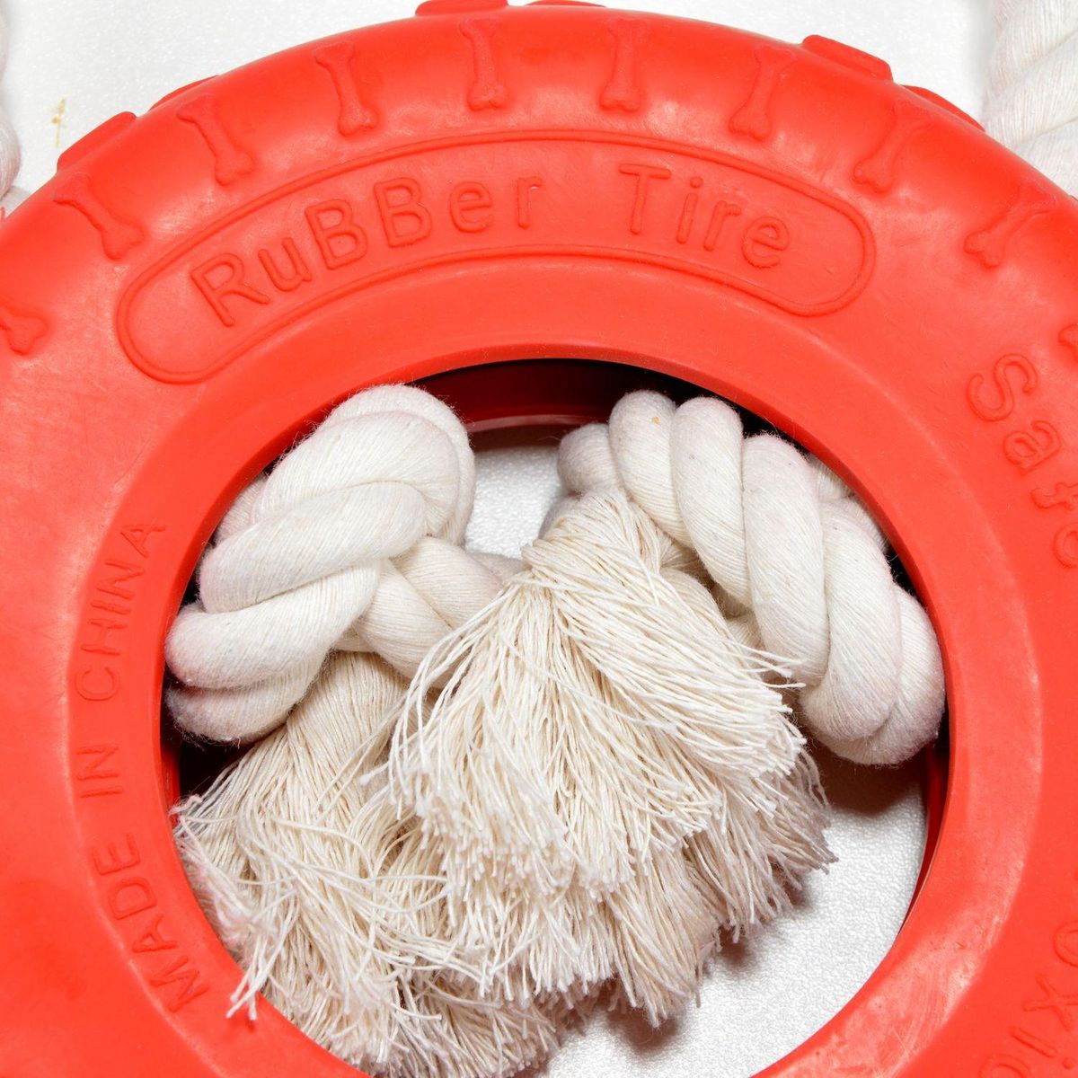 LOVE STORY Pneu en caoutchouc avec corde - Diamètre 14 cm