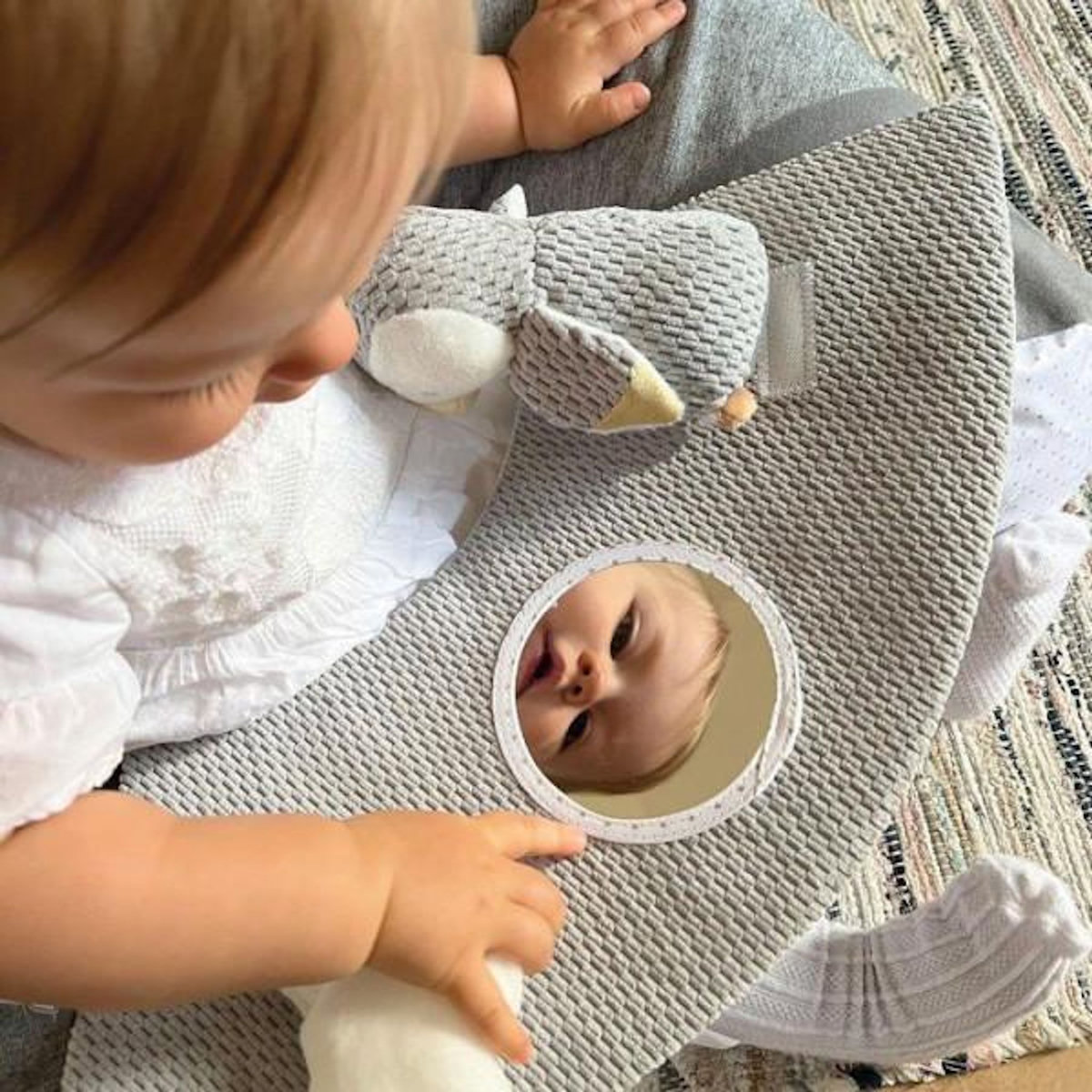 NUBY Siege gonflable - NUBY - Sit & Play au sol - Plateau amovible - Des 6 mois - Gris