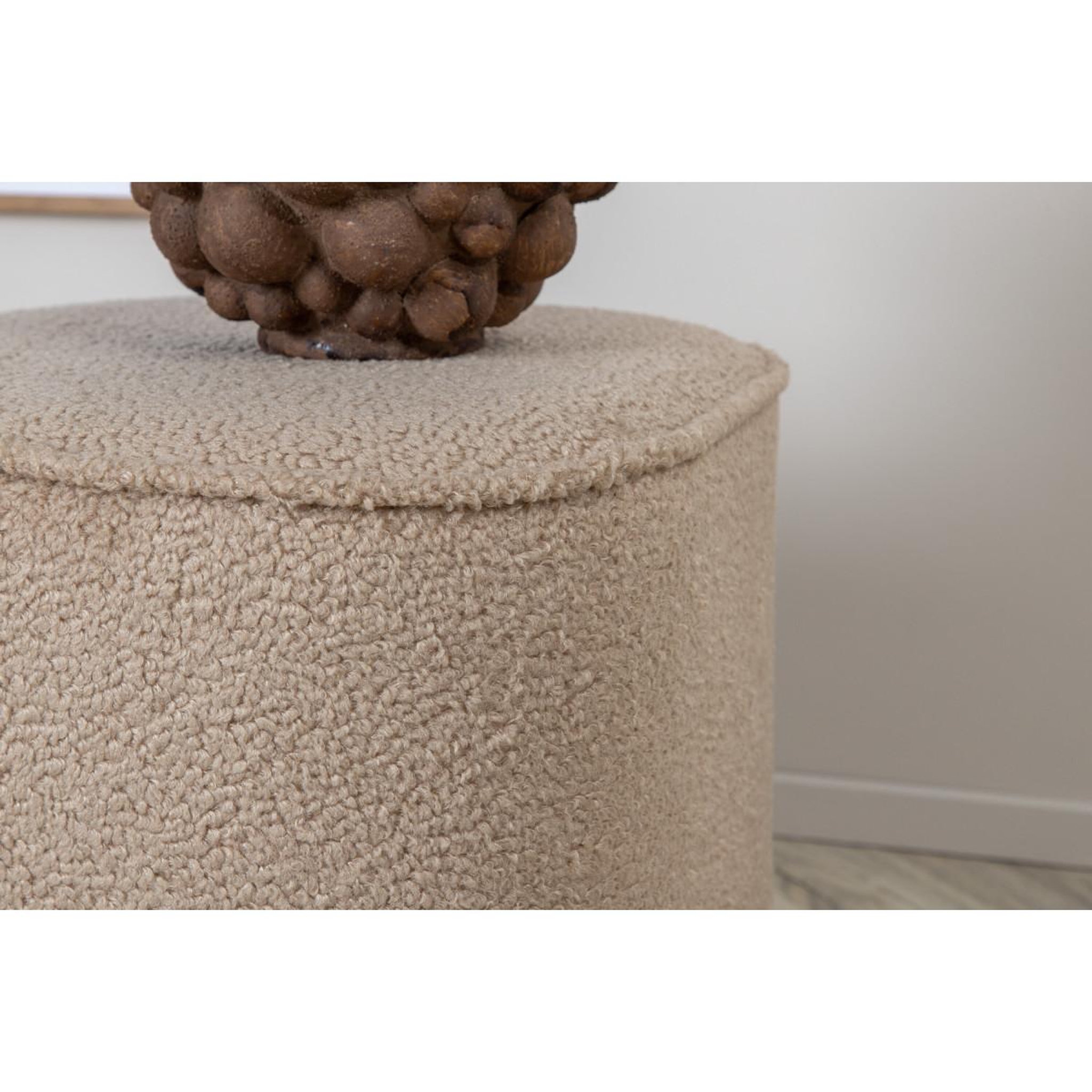 Voir la diapositive 6 : Paris Prix Pouf tissu bouclette  piff  44cm beige