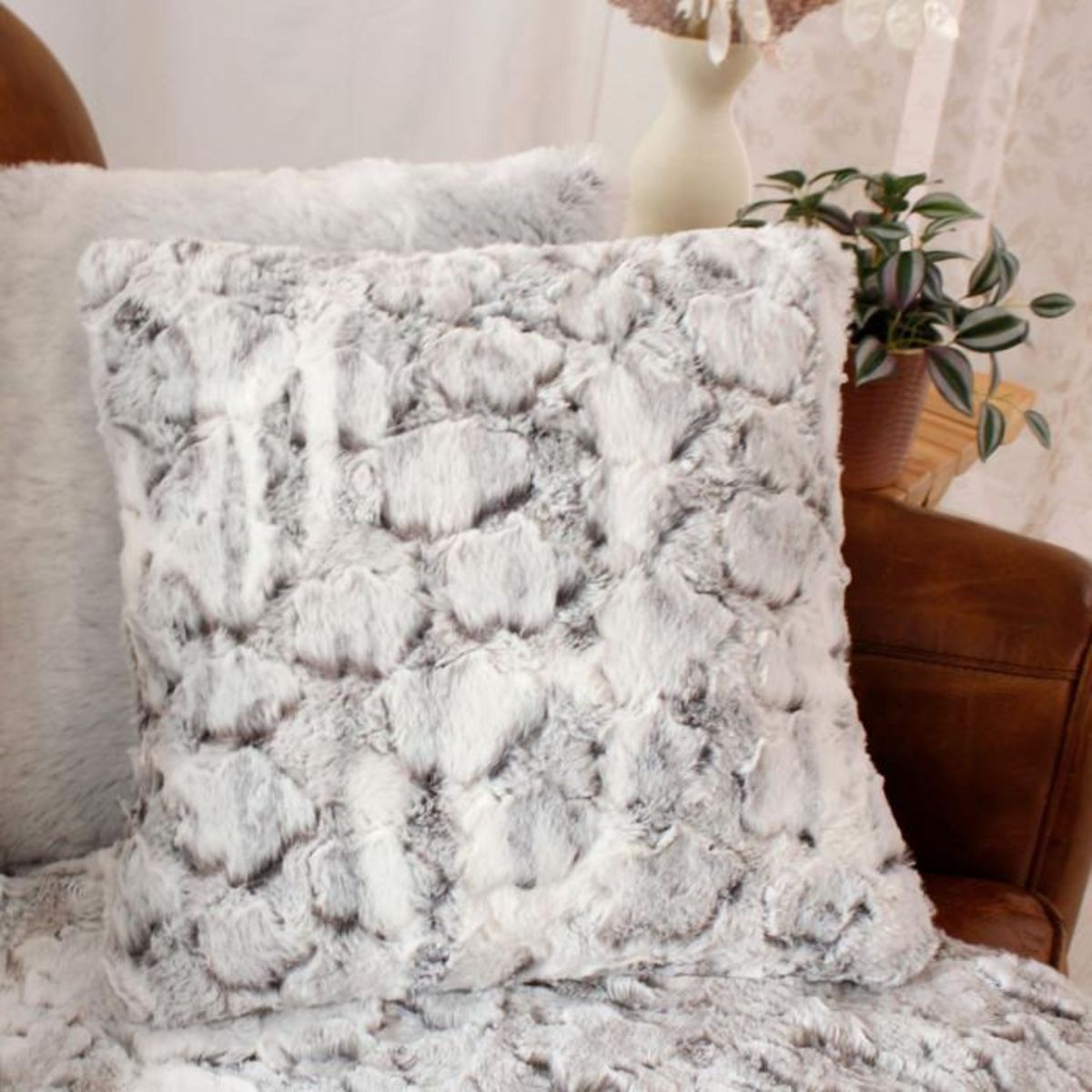 Paris Prix Coussin Déco Imitation Fourrure  Écorce  40x40cm Gris