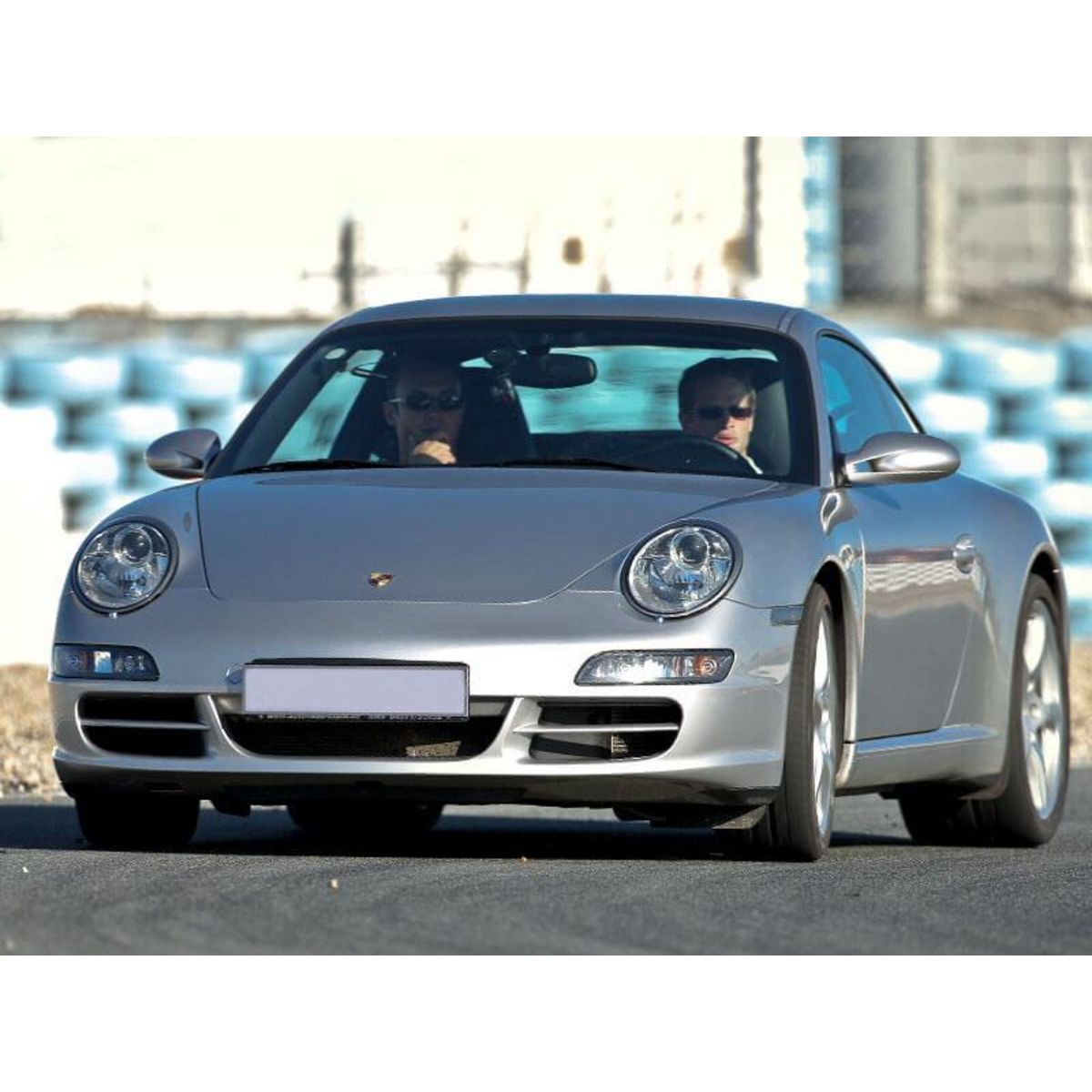 Smartbox Séance de pilotage au volant de 2 voitures d'exception lors de 4 tours sur circuit - Coffret Cadeau Sport & Aventure