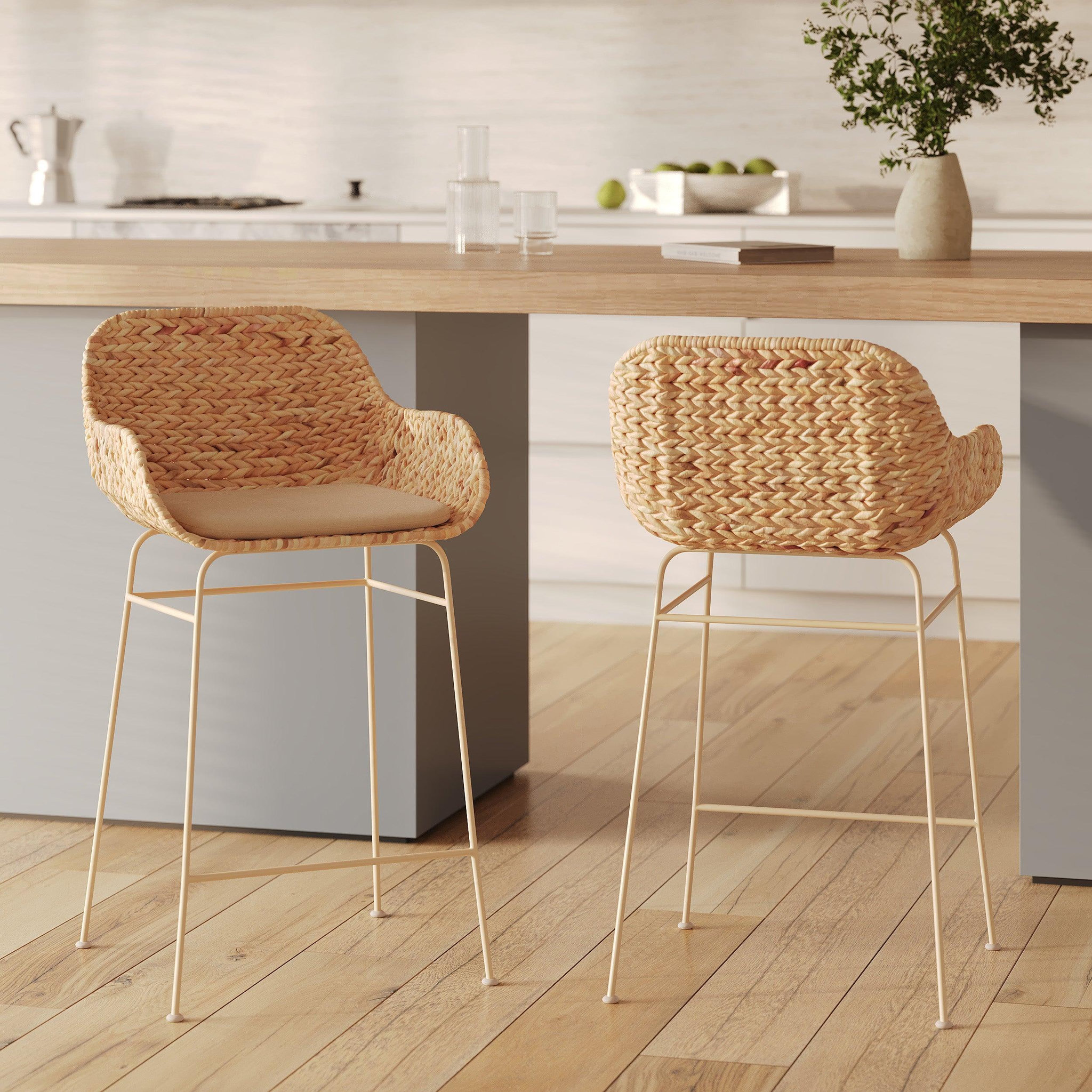 Voir la diapositive 2 : MAISON PAVANE Lot de 2 chaises pour îlot central 66 cm en matière naturelle-faro