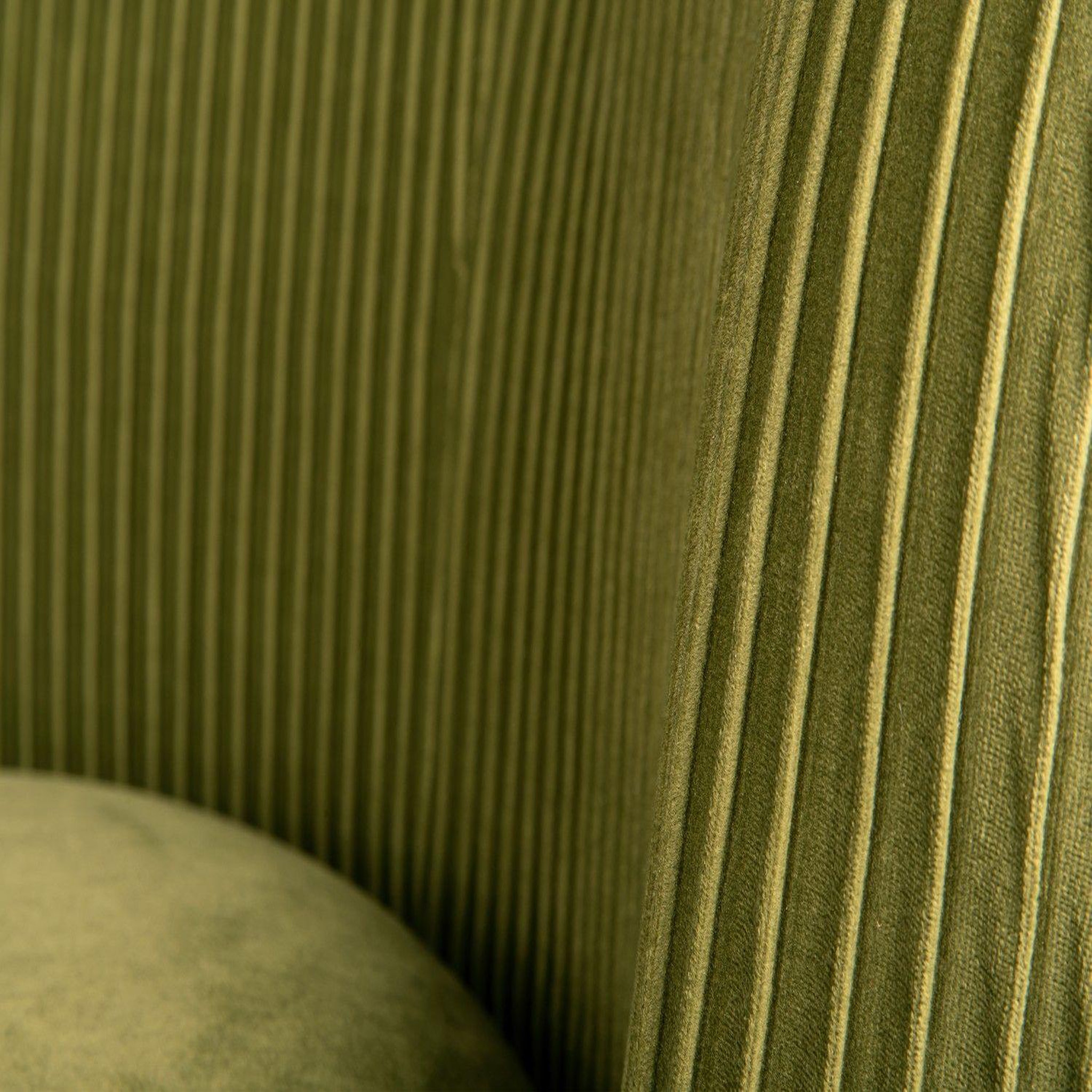 Voir la diapositive 5 : Leitmotiv Fauteuil en velours