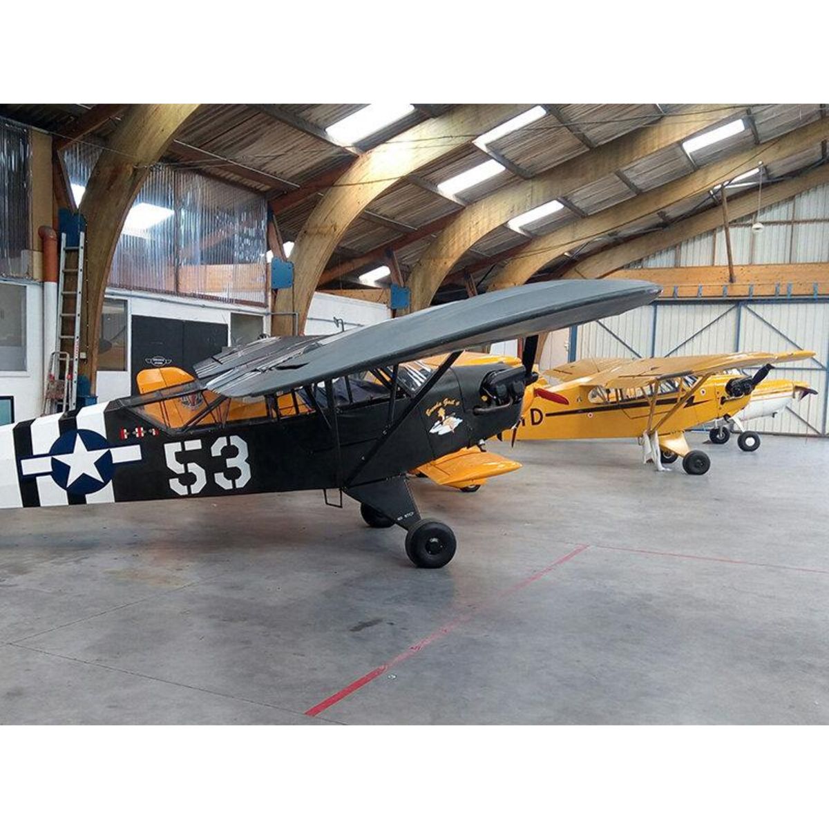 Smartbox Baptême de l'air en ULM vintage : 20 min de vol au-dessus de Paris et sa région - Coffret Cadeau Sport & Aventure