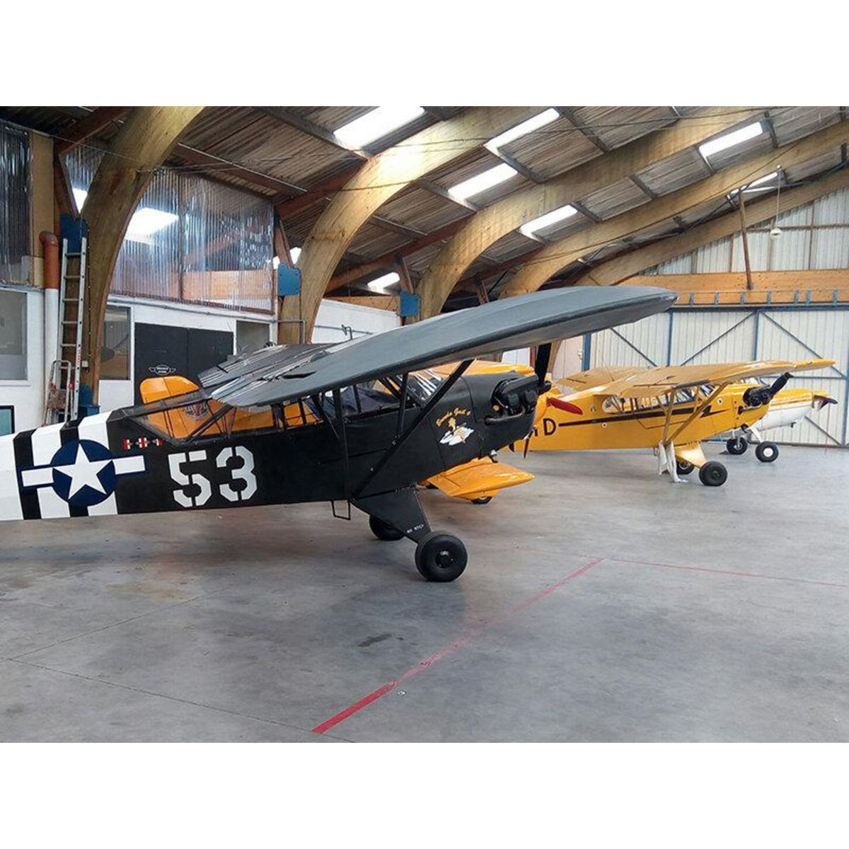 Smartbox Baptême de l'air en ULM vintage : 20 min de vol au-dessus de Paris et sa région - Coffret Cadeau Sport & Aventure