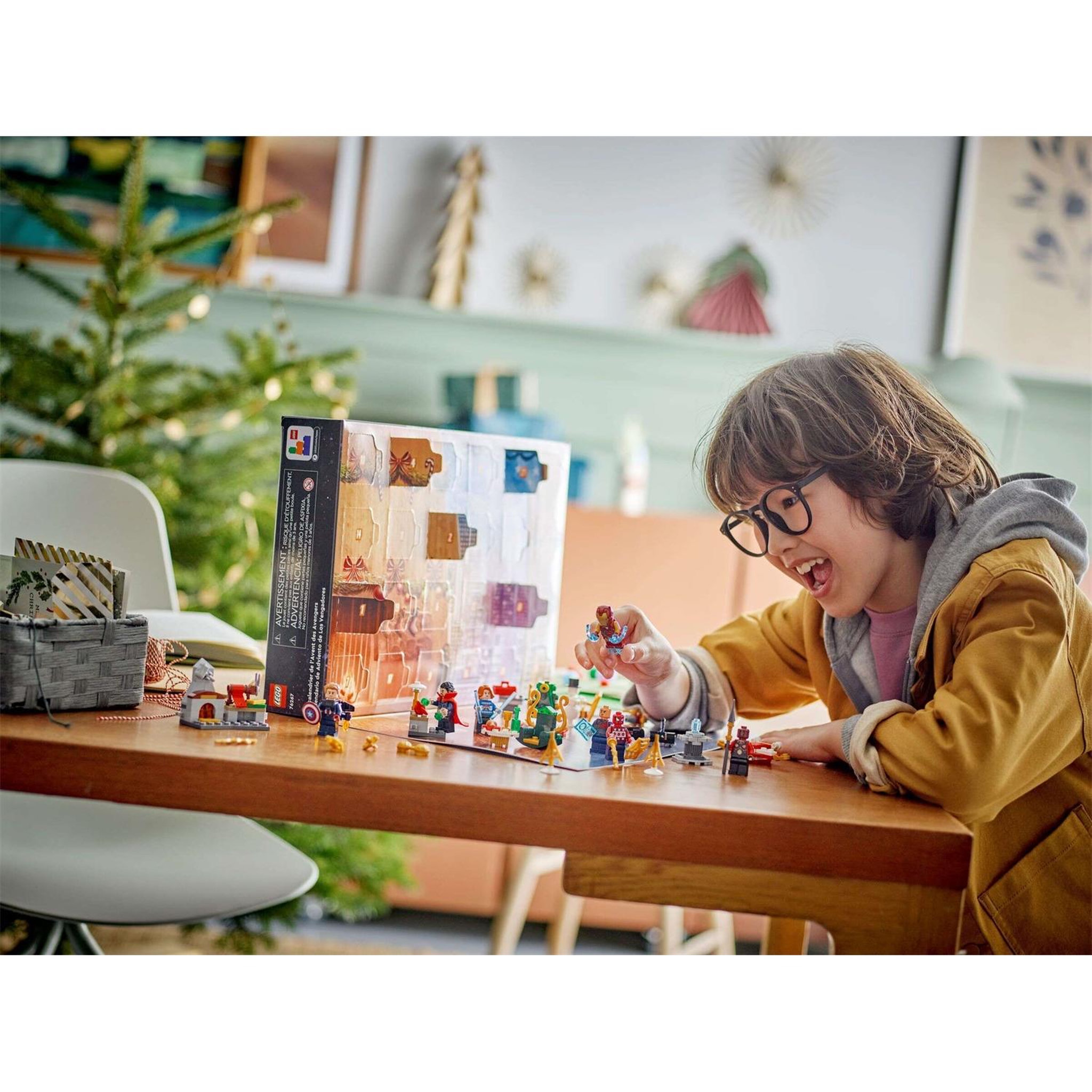 Voir la diapositive 4 : LEGO Marvel Le calendrier de l'Avent des Avengers