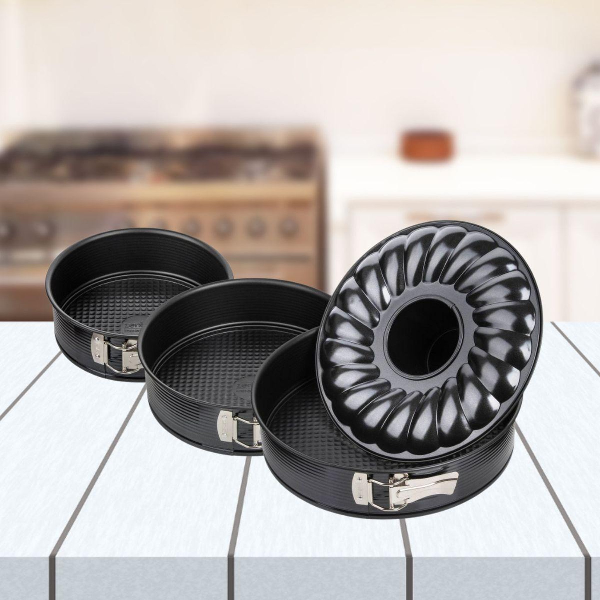 Voir la diapositive 2 : ZENKER Set de 2 moules à manqué et 1 moule à manqué et savarin diamètres 20, 24 , 28 cm zenker black metallic