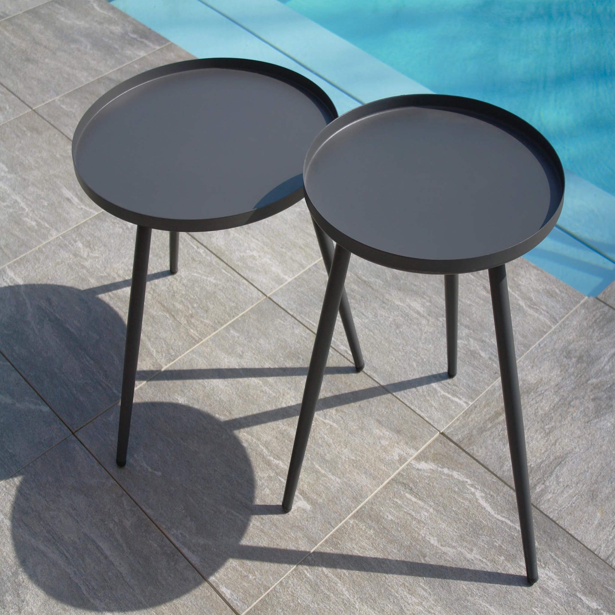 Voir la diapositive 5 : DCB GARDEN Salon bas de jardin en corde tissé taupe et anthracite  4 places CAPRI