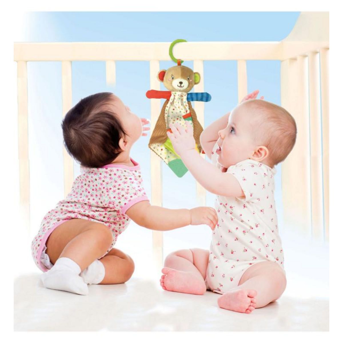 CLEMENTONI Clementoni Baby - Plush Rattle Bear 17786