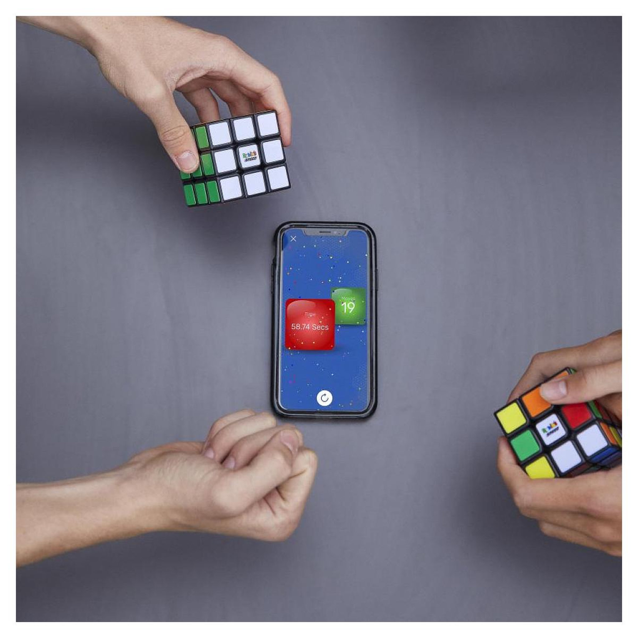 Voir la diapositive 4 : Asmodee - Rubik's cube speed