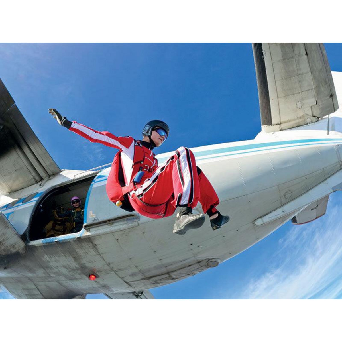 Smartbox Saut en parachute à ouverture automatique à 1100 m en solo près d'Amiens - Coffret Cadeau Sport & Aventure