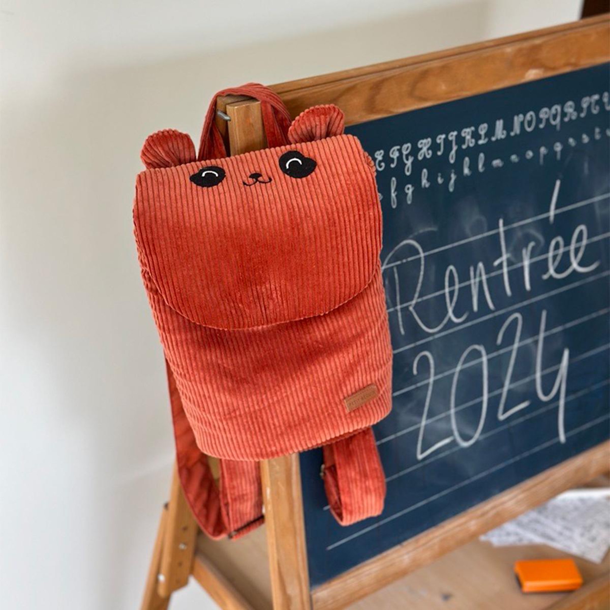 Voir la diapositive 4 : Petit Béguin Sac à dos enfant en velours côtelé Maloueg