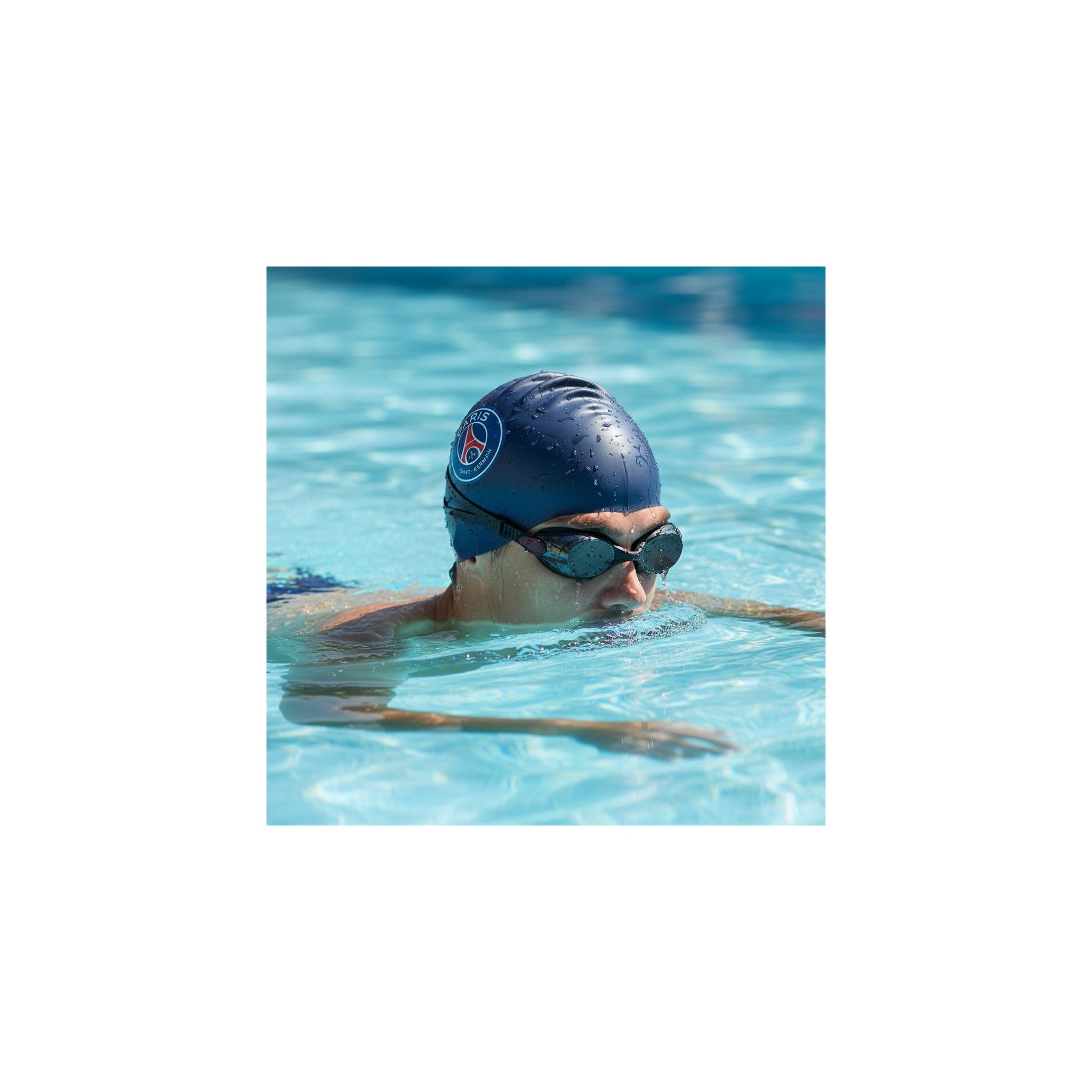 Voir la diapositive 3 : PSG Set d'accessoires de piscine - Paris Saint Germain - Bonnet + Lunettes + Sac