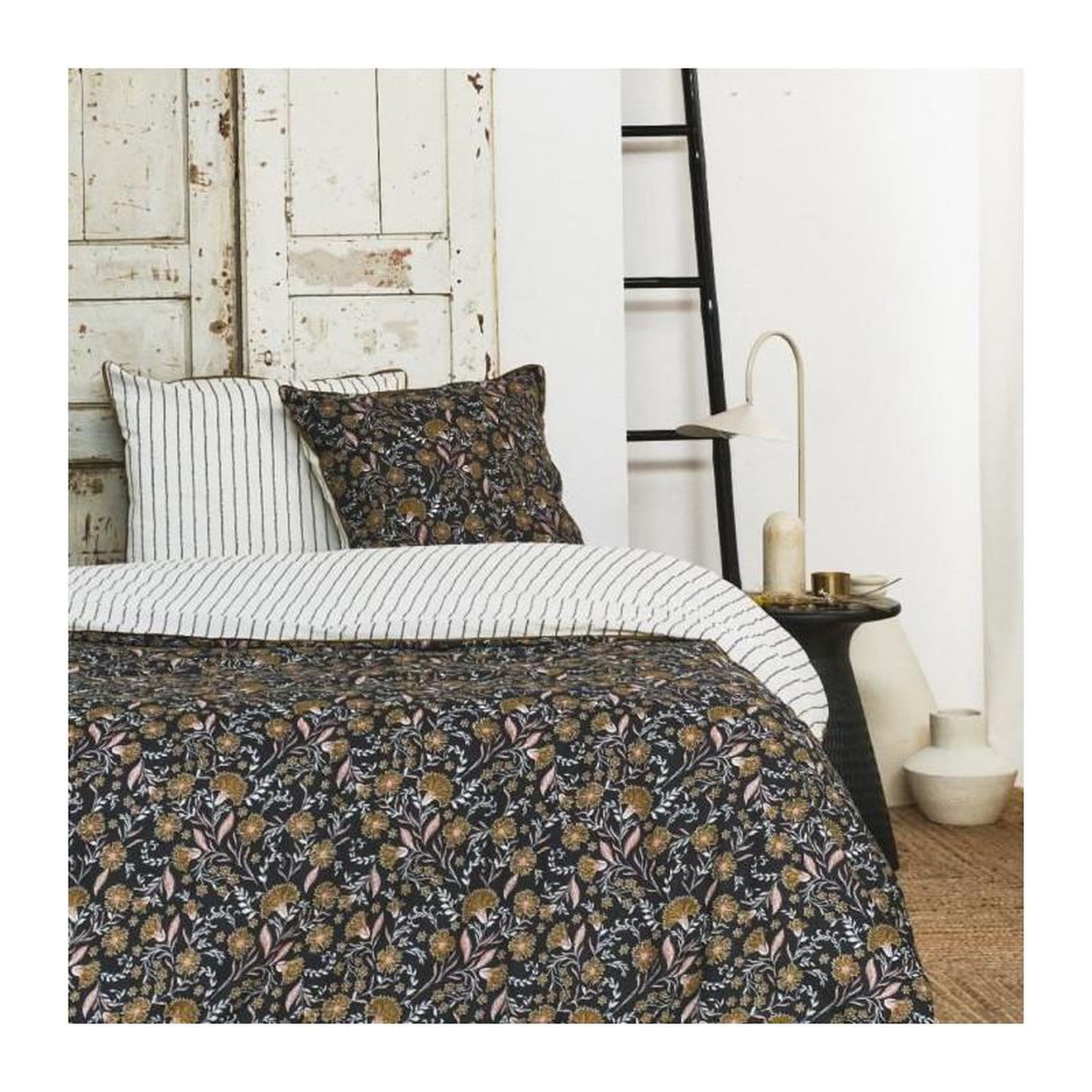 Voir la diapositive 1 : Today PARURE DE LIT TODAY - HOUSSE DE COUETTE 220X240 + 2 TAIES D OREILLER 63X63 - 100% COTON 57 fils - Marigold Indies