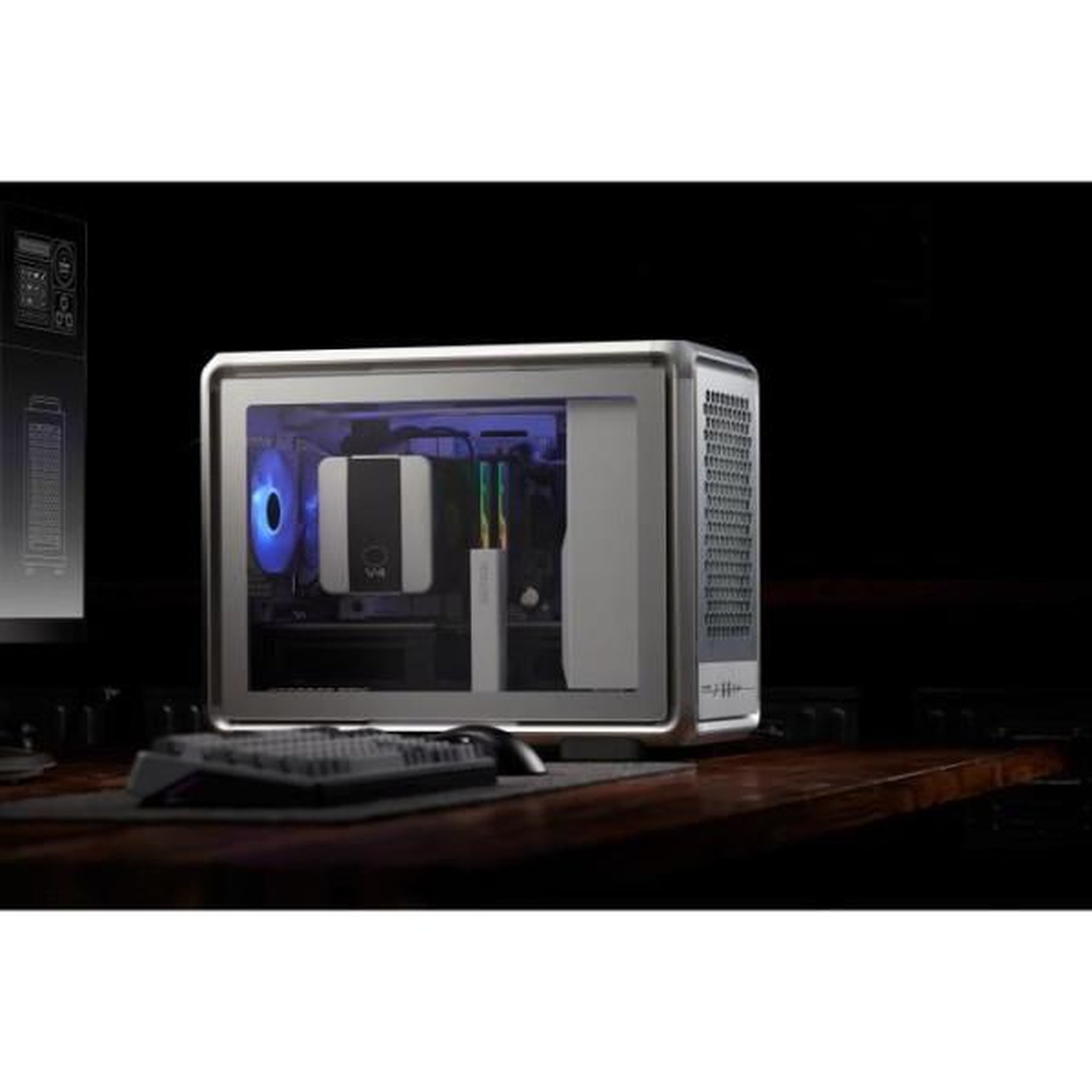 Voir la diapositive 5 : Cooler Master Boitier PC Gaming - COOLER MASTER - MF400M-SHNN-S00 - MasterFrame 400 Mesh Silver - Micro-ATX et Mini-ITX