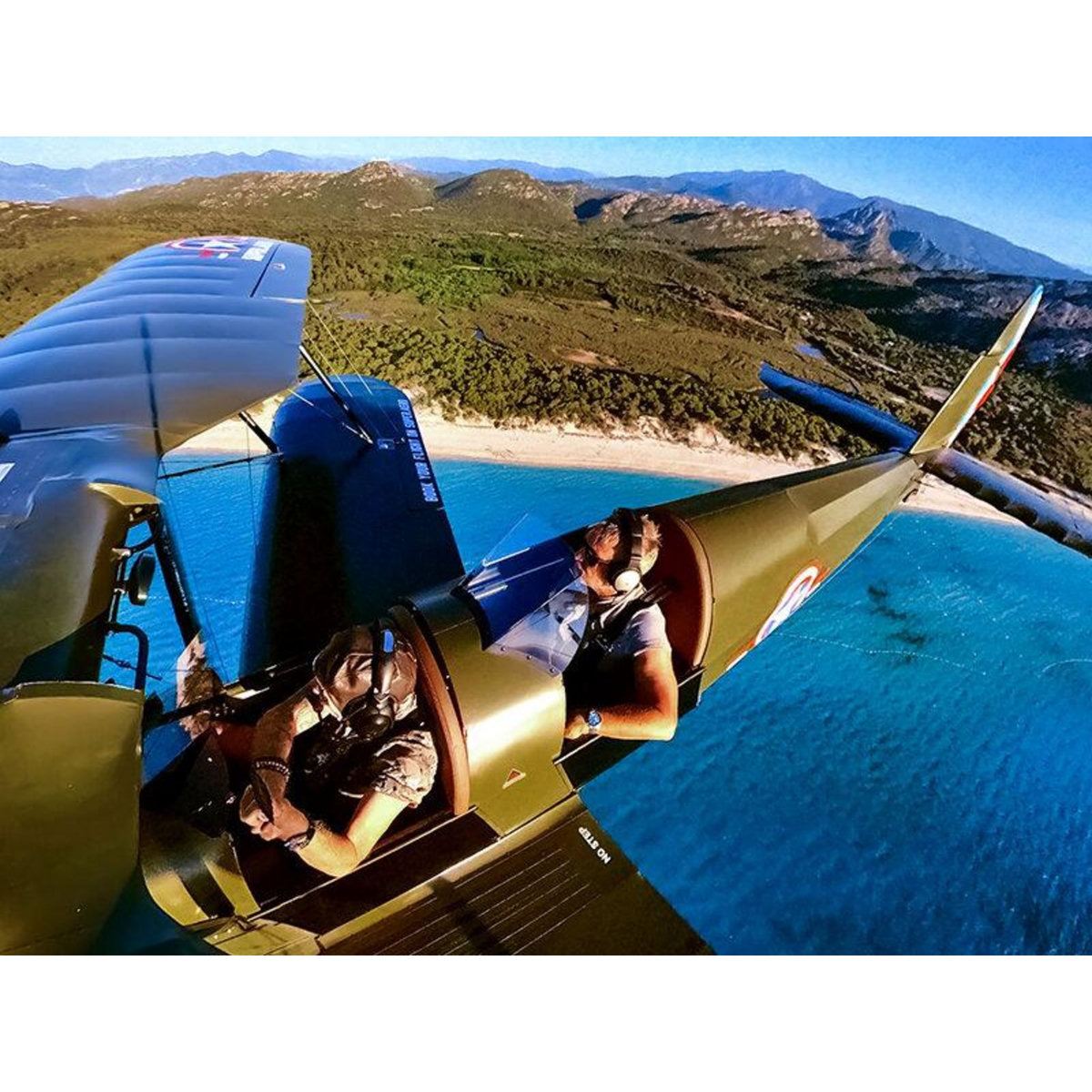 Smartbox Baptême de l'air à bord d'un avion biplan en France - Coffret Cadeau Sport & Aventure