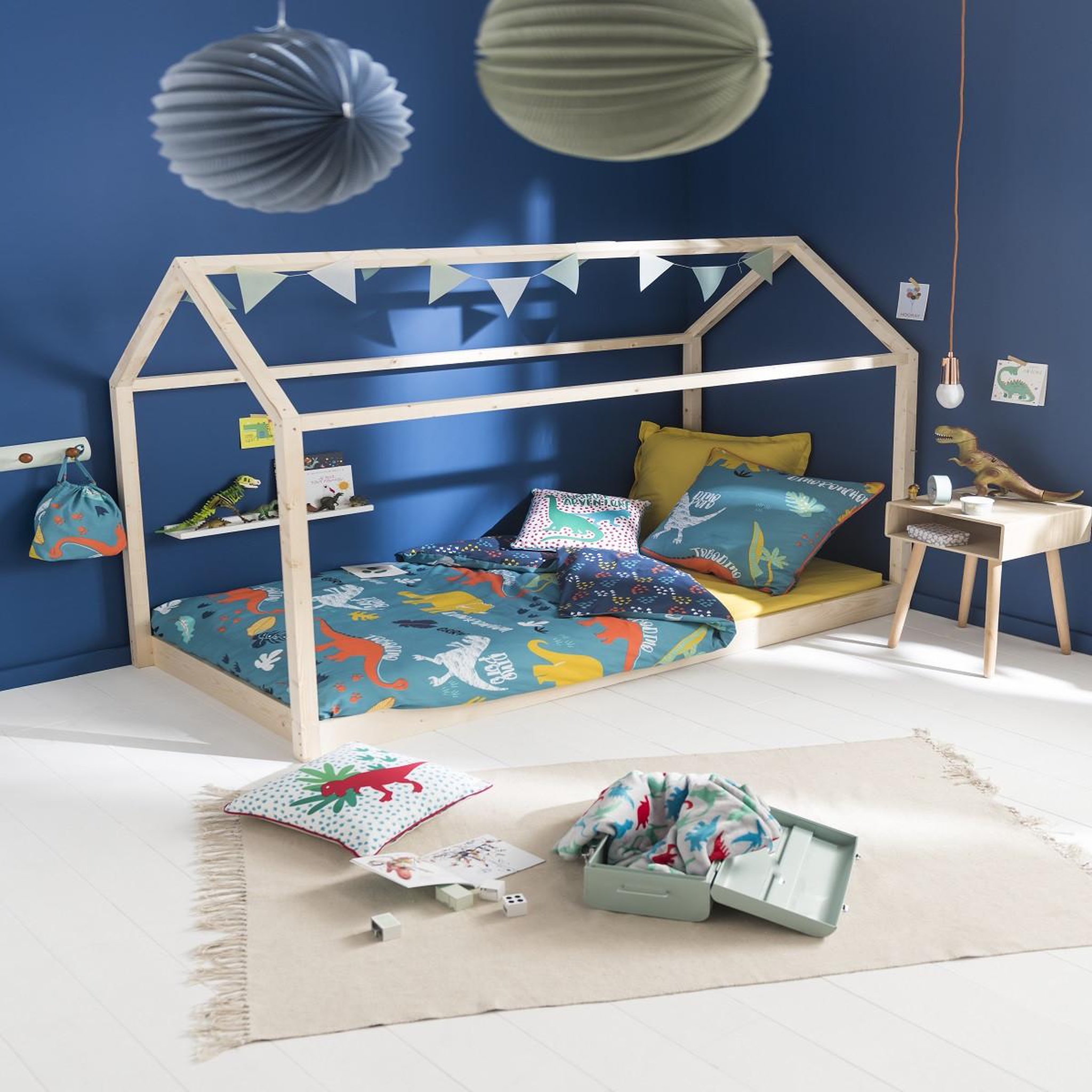 Voir la diapositive 3 : FUTURE HOME Plaid enfant polyester gris 130x150cm dino