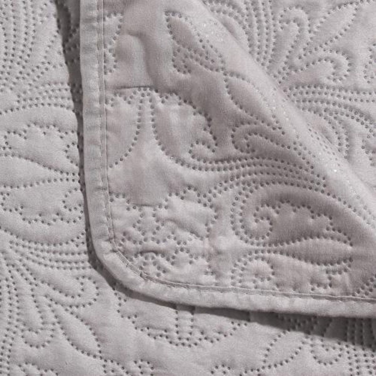 ATMOSPHERA Dessus de lit et 2 taies Arabesque - 260 x 240 cm.