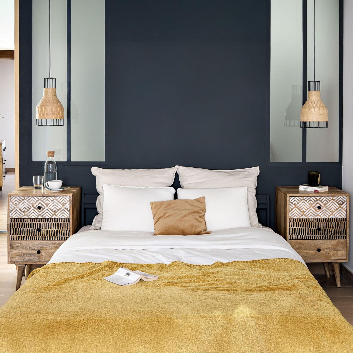 Rendez vous déco Table de chevet en bois, 3 tiroirs à motifs-Tali