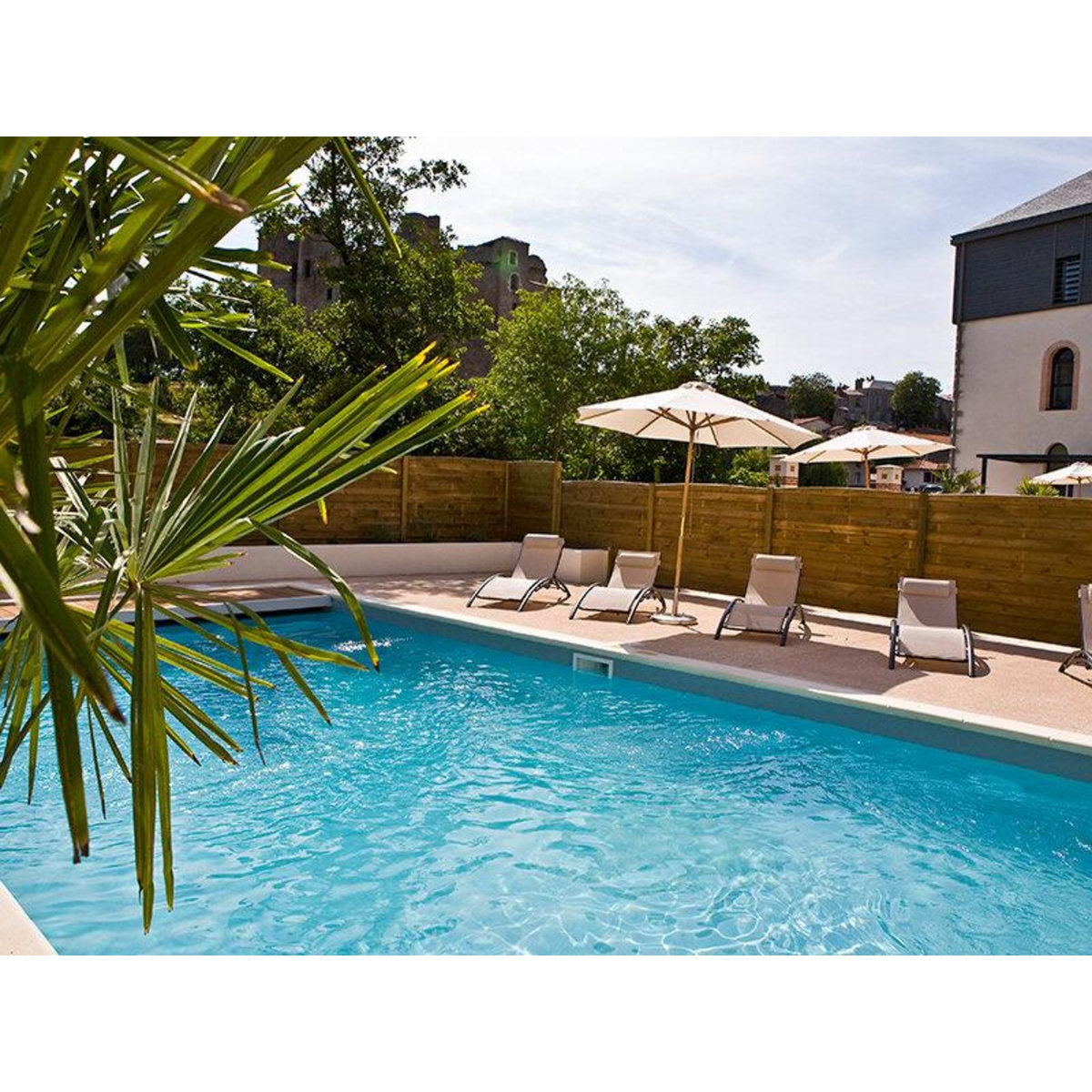 Smartbox Séjour romantique : 2 jours en hôtel 4* avec modelage et accès au spa à Clisson - Coffret Cadeau Séjour