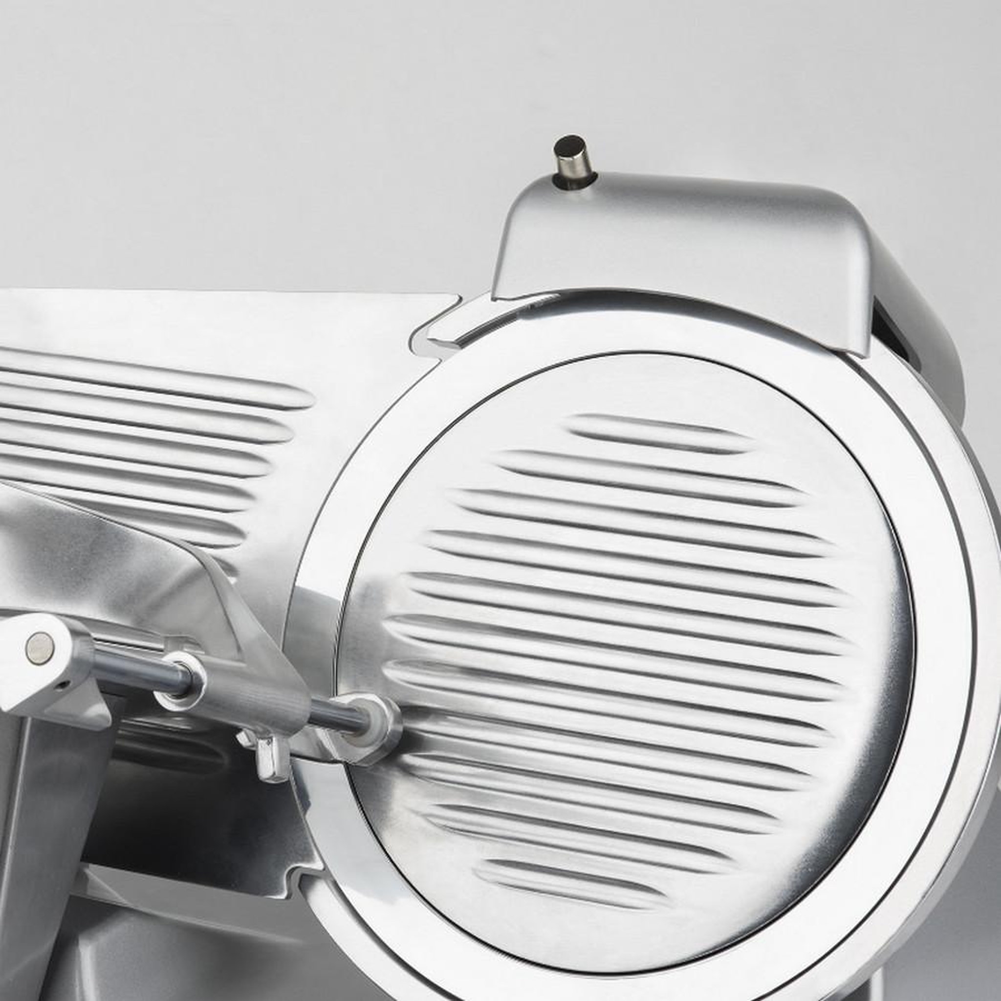 Voir la diapositive 4 : H.Koenig Trancheuse électrique 240w 25cm - MSX250