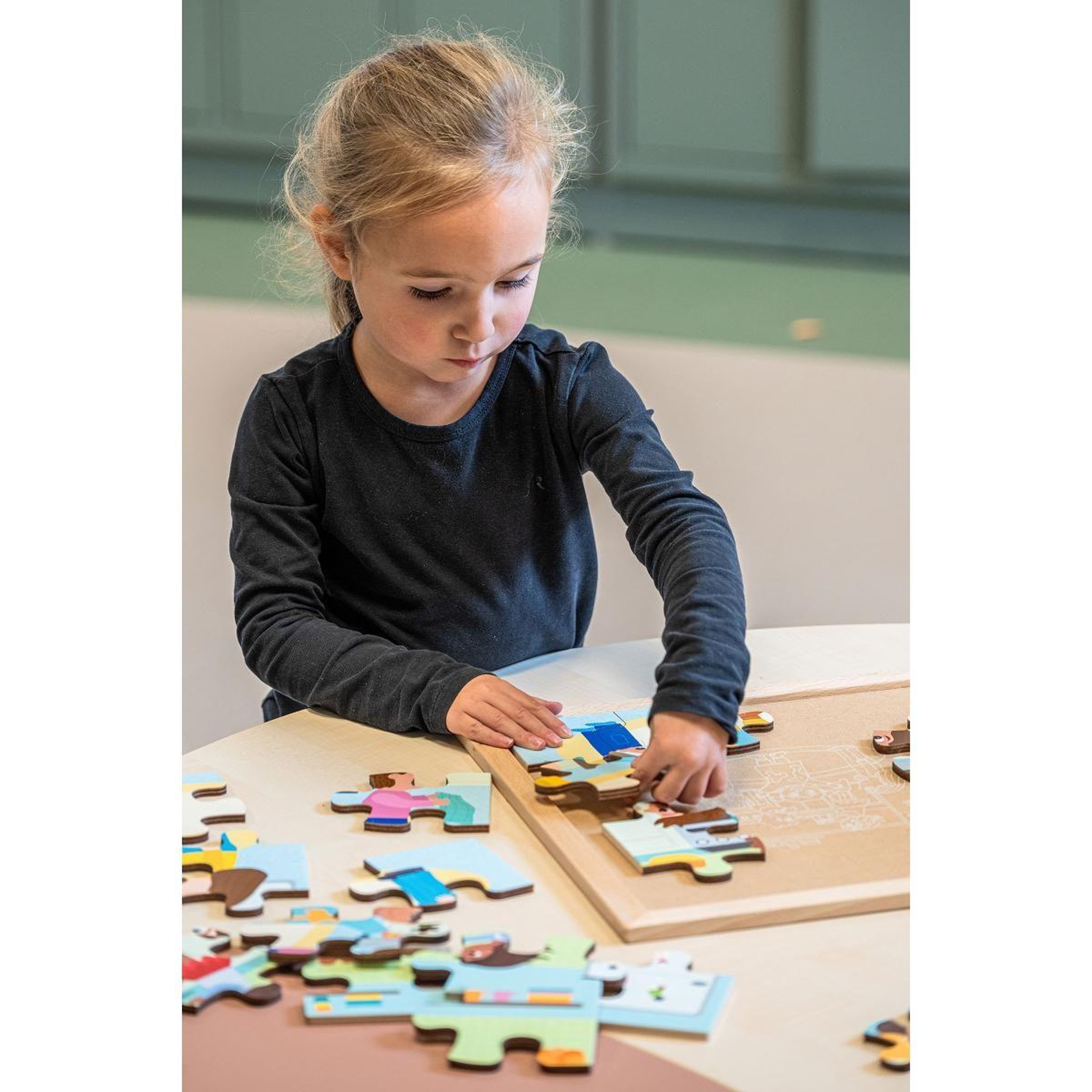 Voir la diapositive 5 : EDUCO Routine quotidienne - prendre un bain — 16 pièces de puzzle