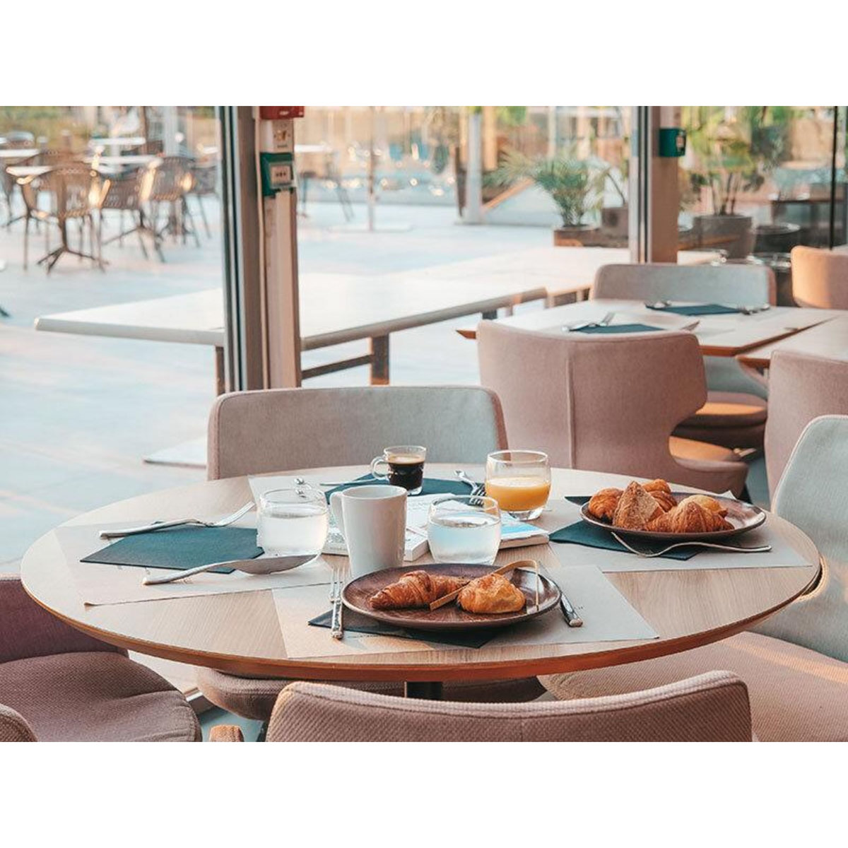 Smartbox Thalazur Antibes 4* : 2 jours avec dîner et journée à l'Espace spa marin - Coffret Cadeau Séjour