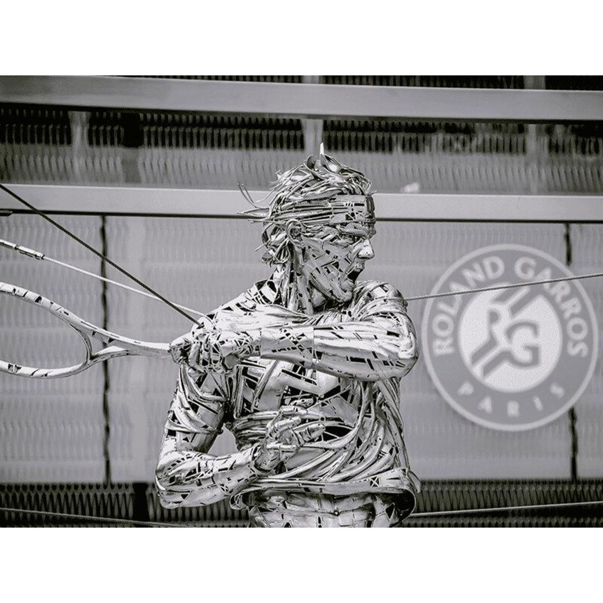 Smartbox Dans les coulisses du tennis : visite guidée du Stade Roland Garros à Paris pour 1 adulte - Coffret Cadeau Sport & Aventure