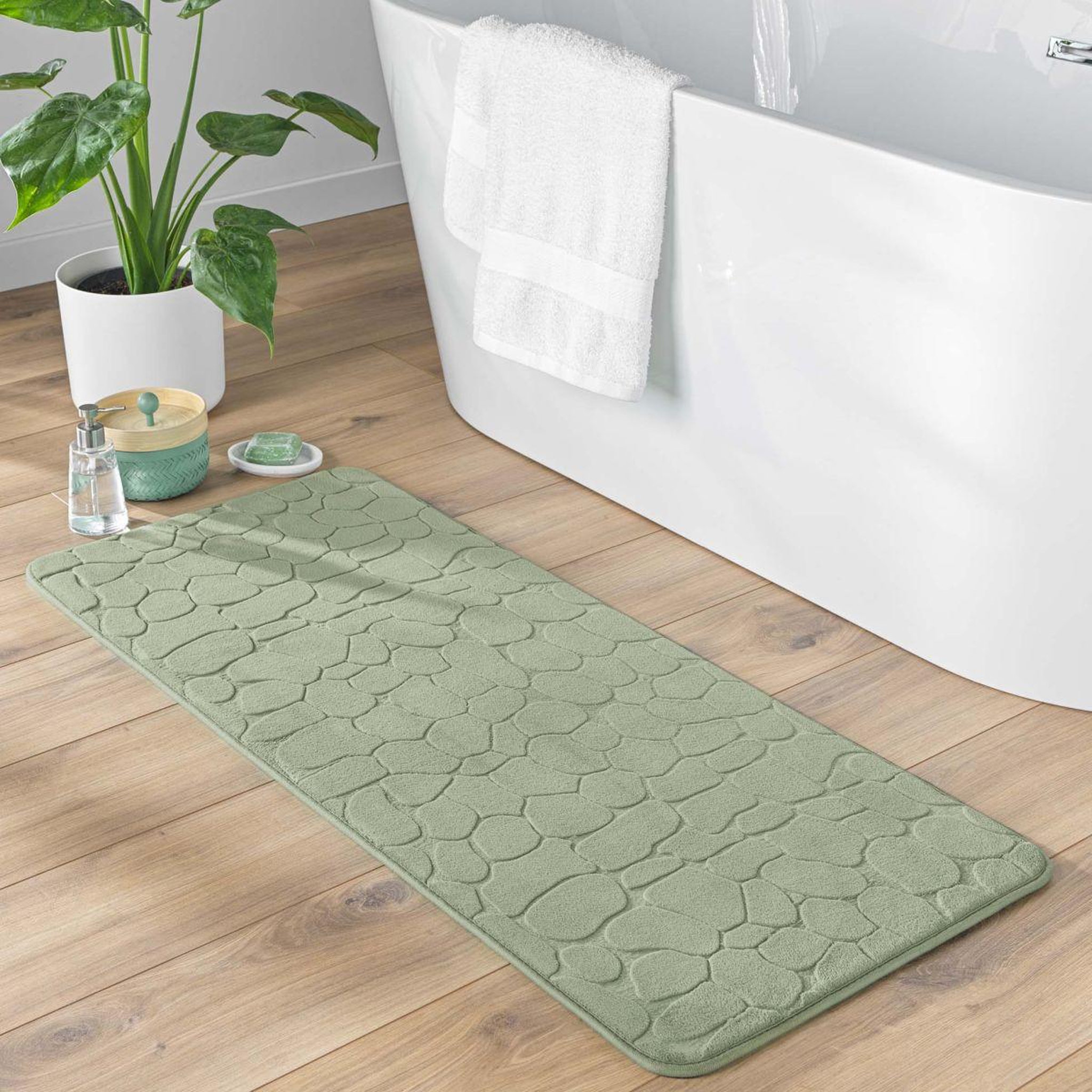 Voir la diapositive 4 : Douceur d'Intérieur Tapis de bain  ricochet  50x120cm sauge