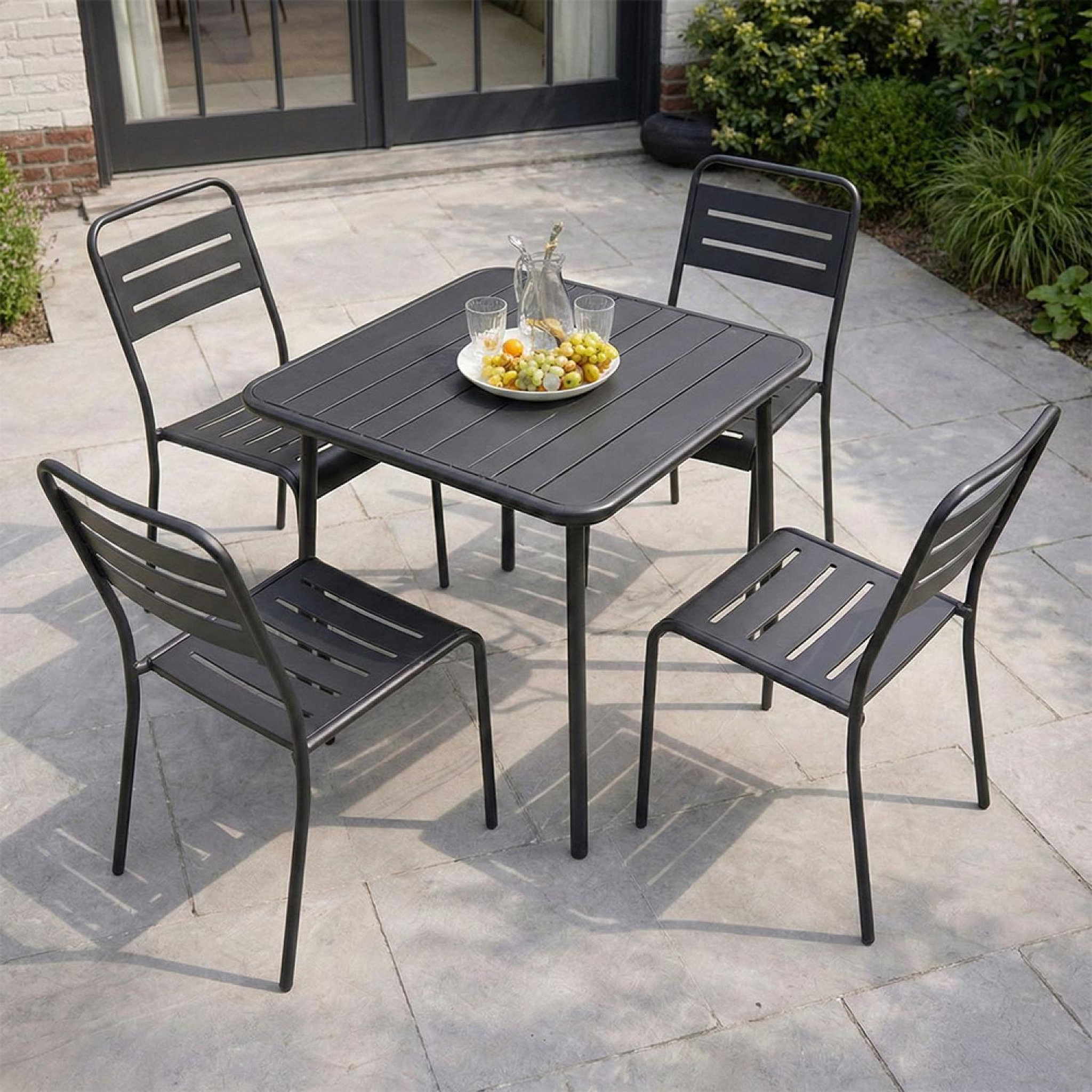 Voir la diapositive 6 : CONCEPT USINE Ensemble table de jardin carrée 70cm et 4 chaises bergame
