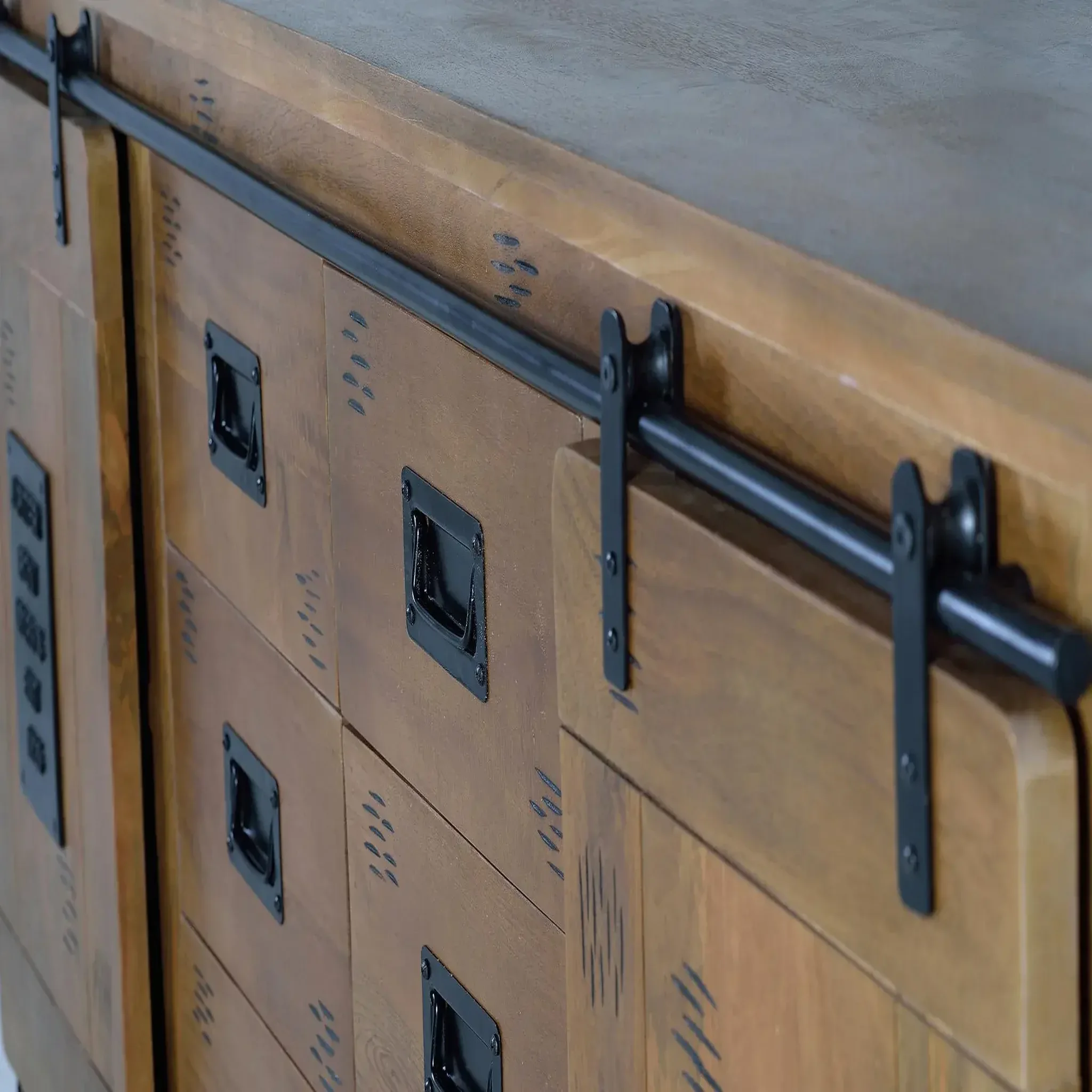 Voir la diapositive 3 : GINER Y COLOMER SL Buffet en bois de manguier 190cm style industriel