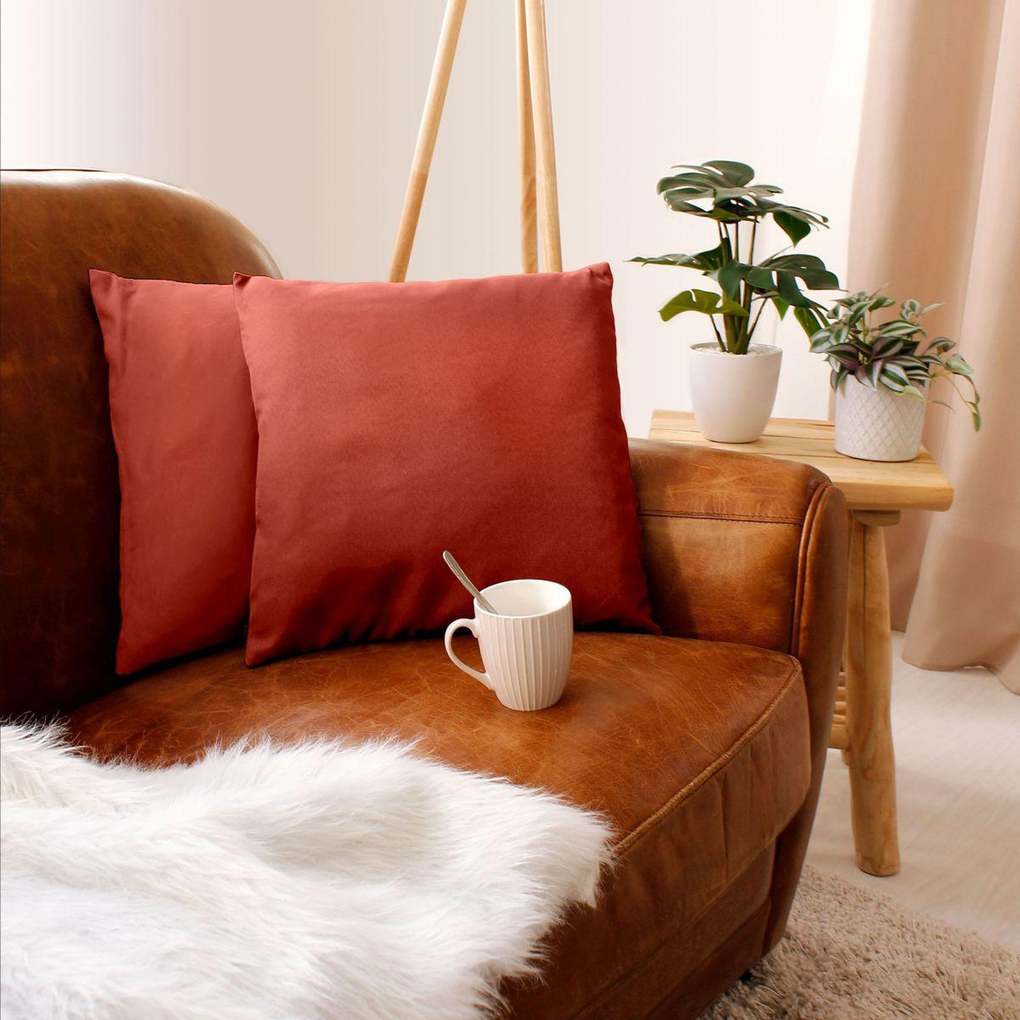 Voir la diapositive 2 : ENJOY HOME Coussin déco uni  basic  40x40cm terracotta
