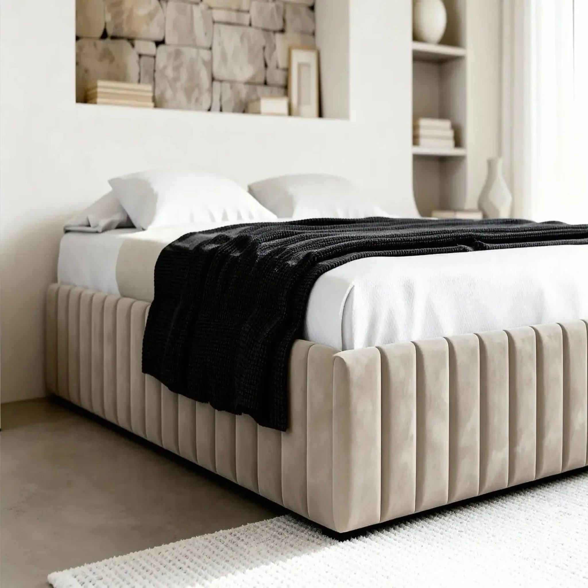 Voir la diapositive 5 : CASANOVA PARIS Elena - lit coffre tissu velours 140x200cm beige