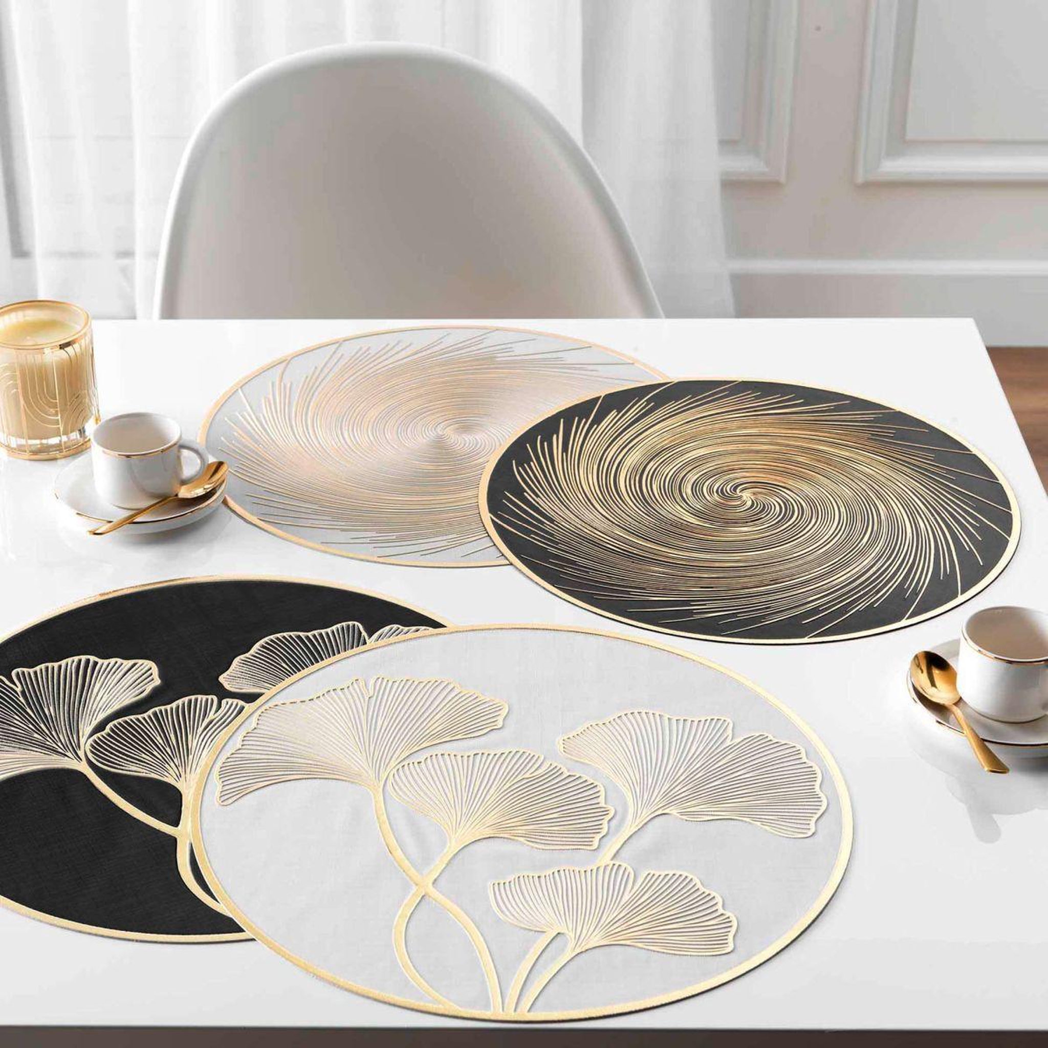 Voir la diapositive 3 : Douceur d'Intérieur Set de table métallisé  spirale  38cm blanc & or