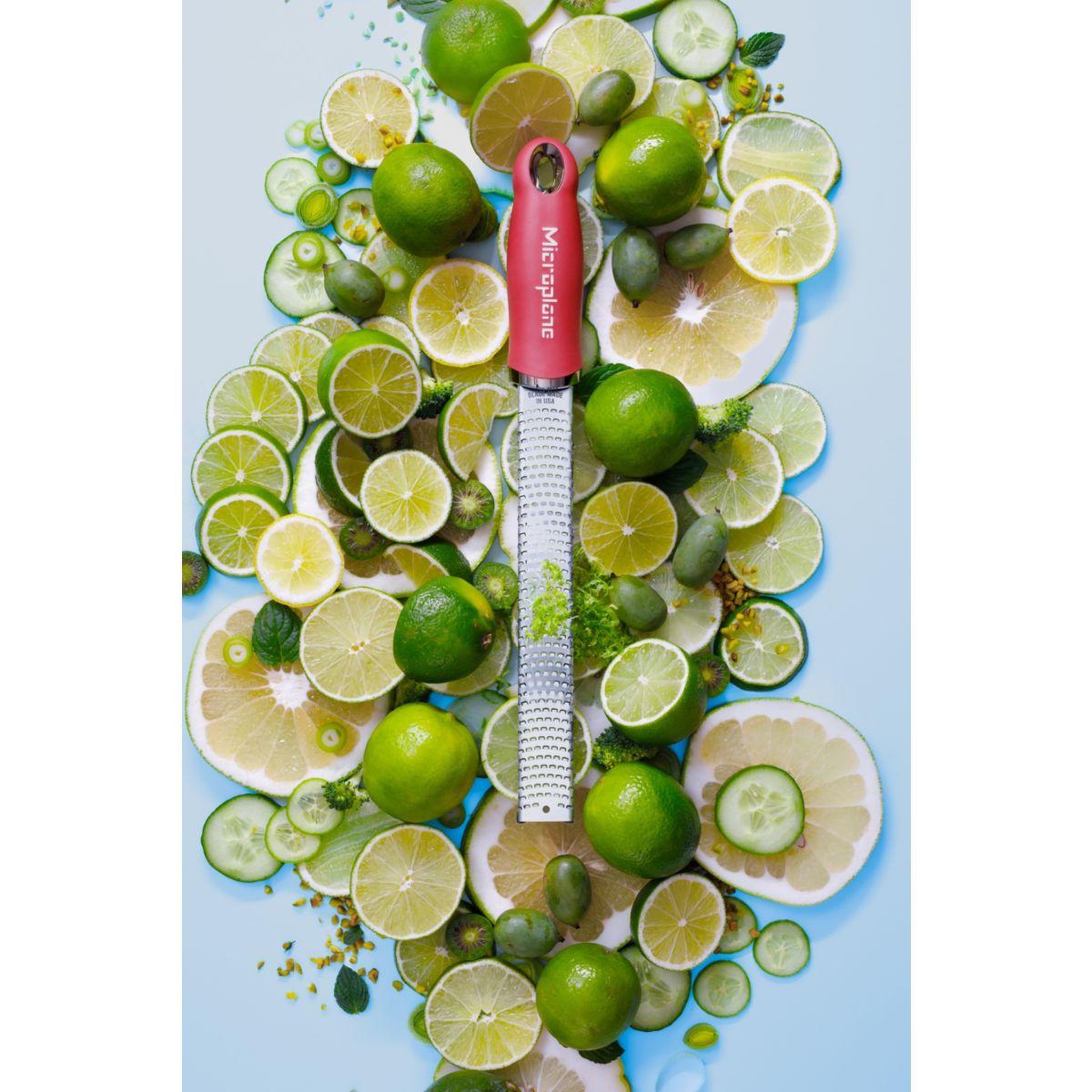Voir la diapositive 3 : MICROPLANE Zesteur premium rouge grenade