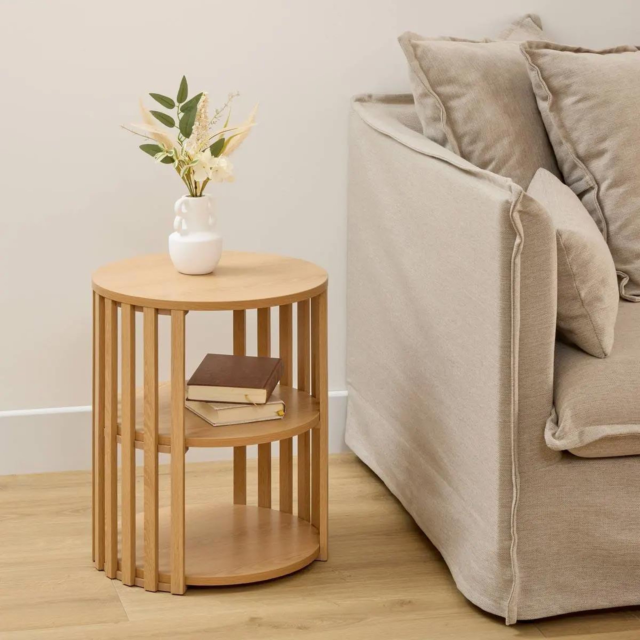 Voir la diapositive 2 : FIVE Table d'appoint avec étagère  slat  48cm beige