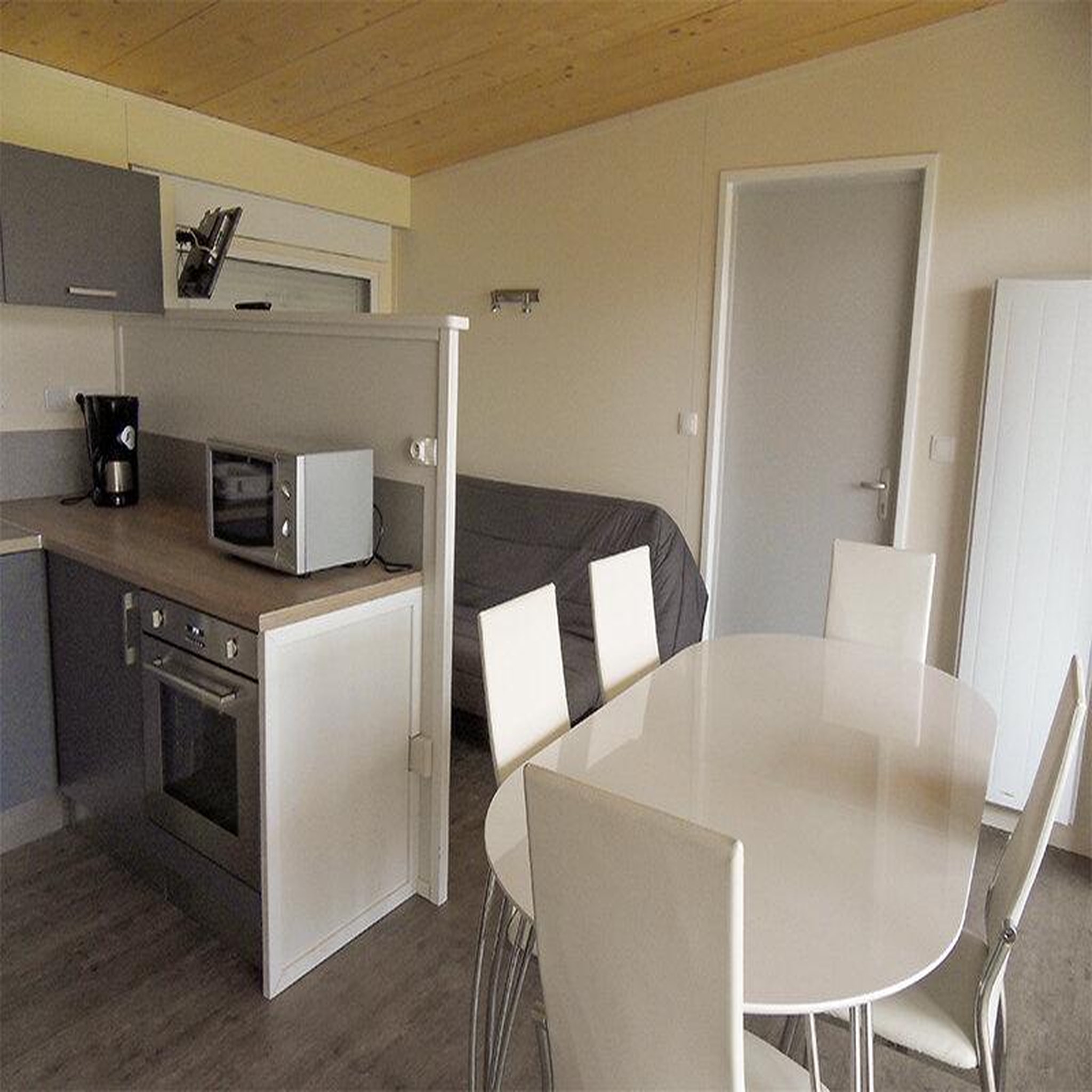 Voir la diapositive 2 : Smartbox 3 jours en famille dans un cottage près du puy-en-velay - coffret cadeau séjour
