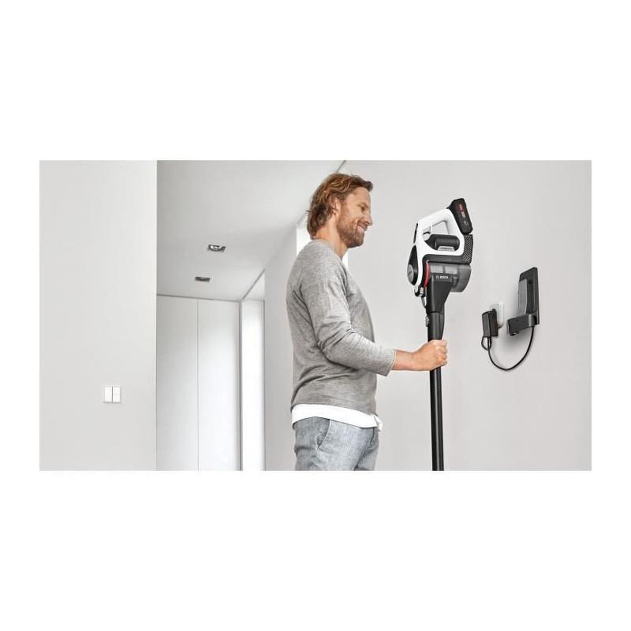 Voir la diapositive 4 : BOSCH BOSCH BBS8214 Aspirateur balai multifonction sans fil Unlimited Serie 8 - Aspirateur a main integre - 3 vitesses