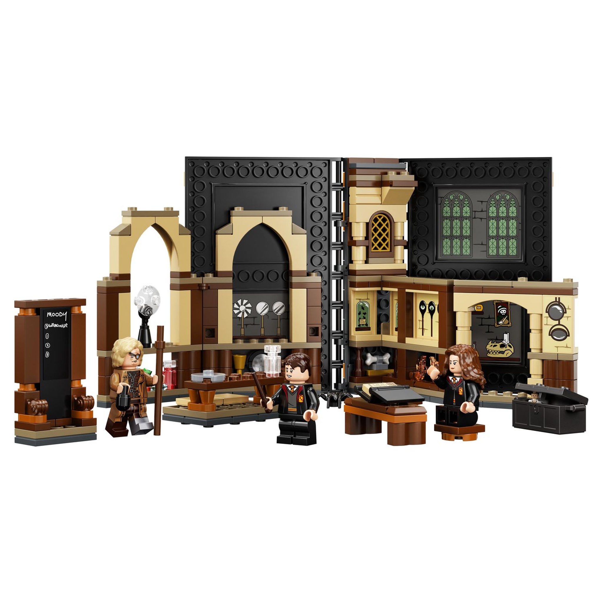 Voir la diapositive 3 : LEGO Harry Potter 76397 - Poudlard : le Cours de Défense