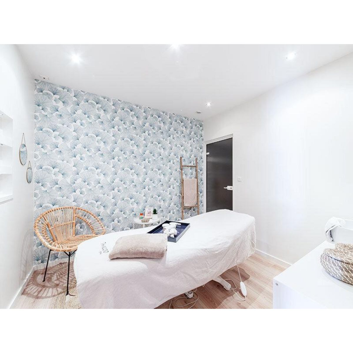 Smartbox Modelage de 1h15, soin du visage de 1h et accès hammam de 30 min près de Nantes - Coffret Cadeau Bien-être